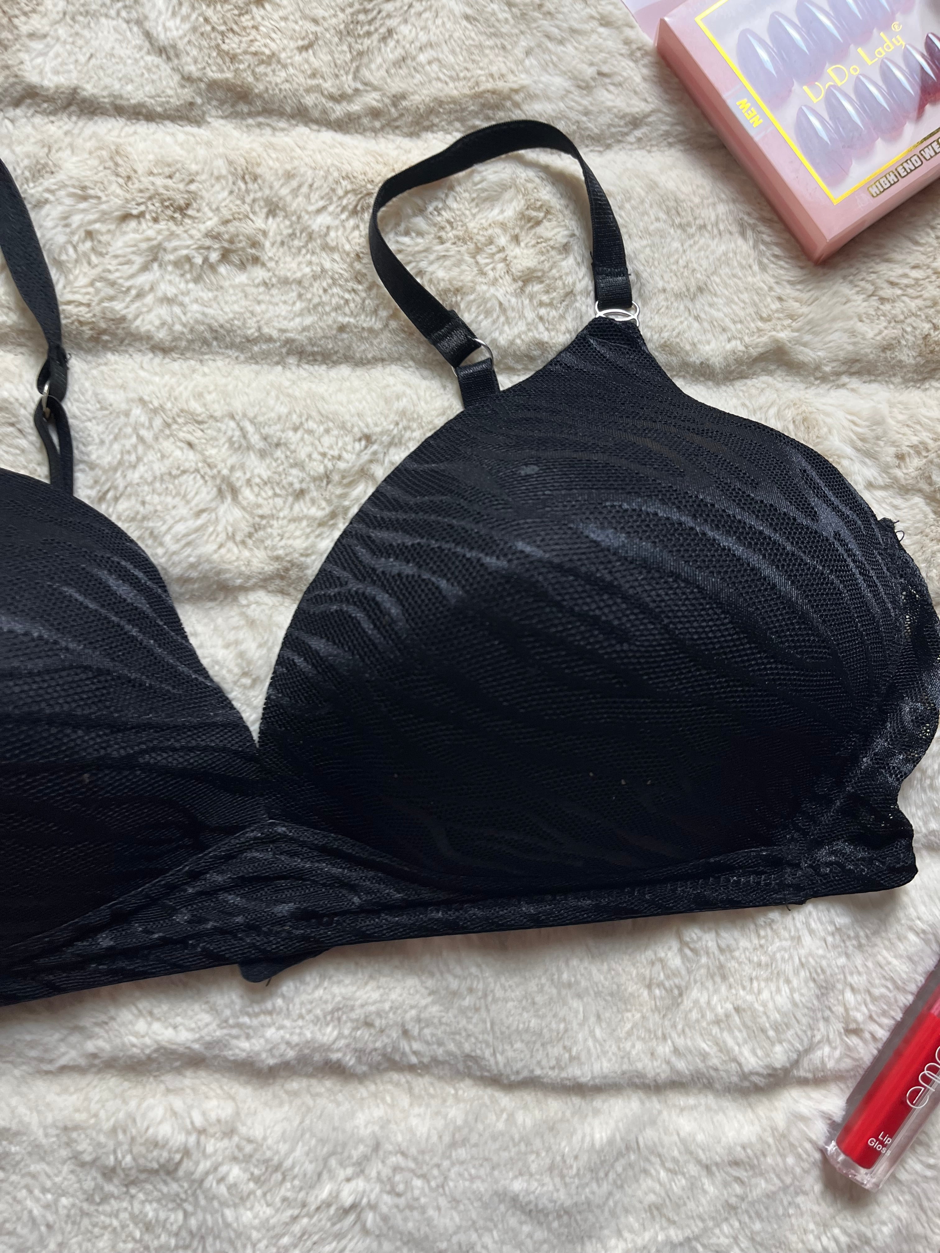 Super comfy non padded and wireless 40D Bra