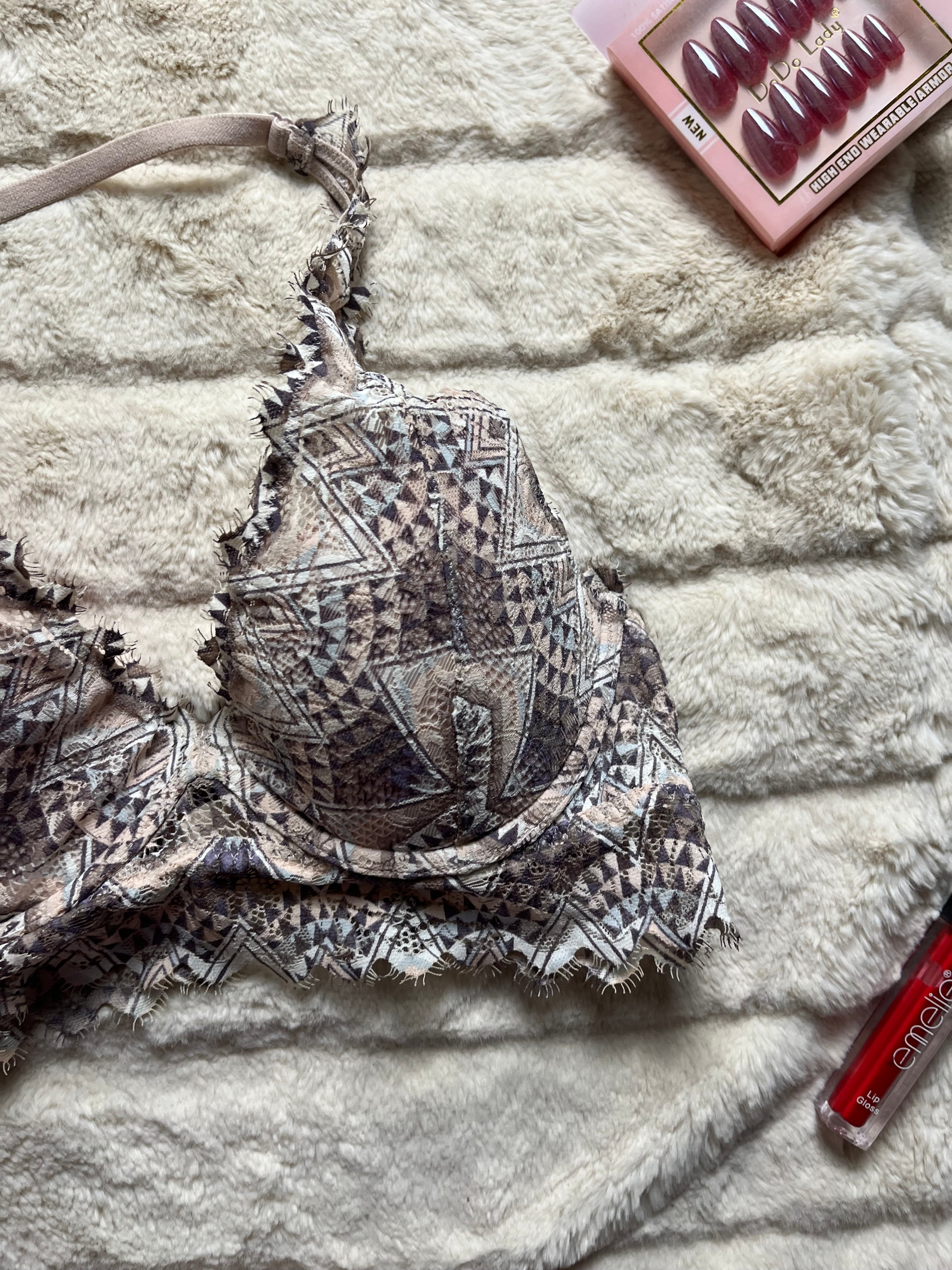 Victoria secret fancy slightly pushup small bra