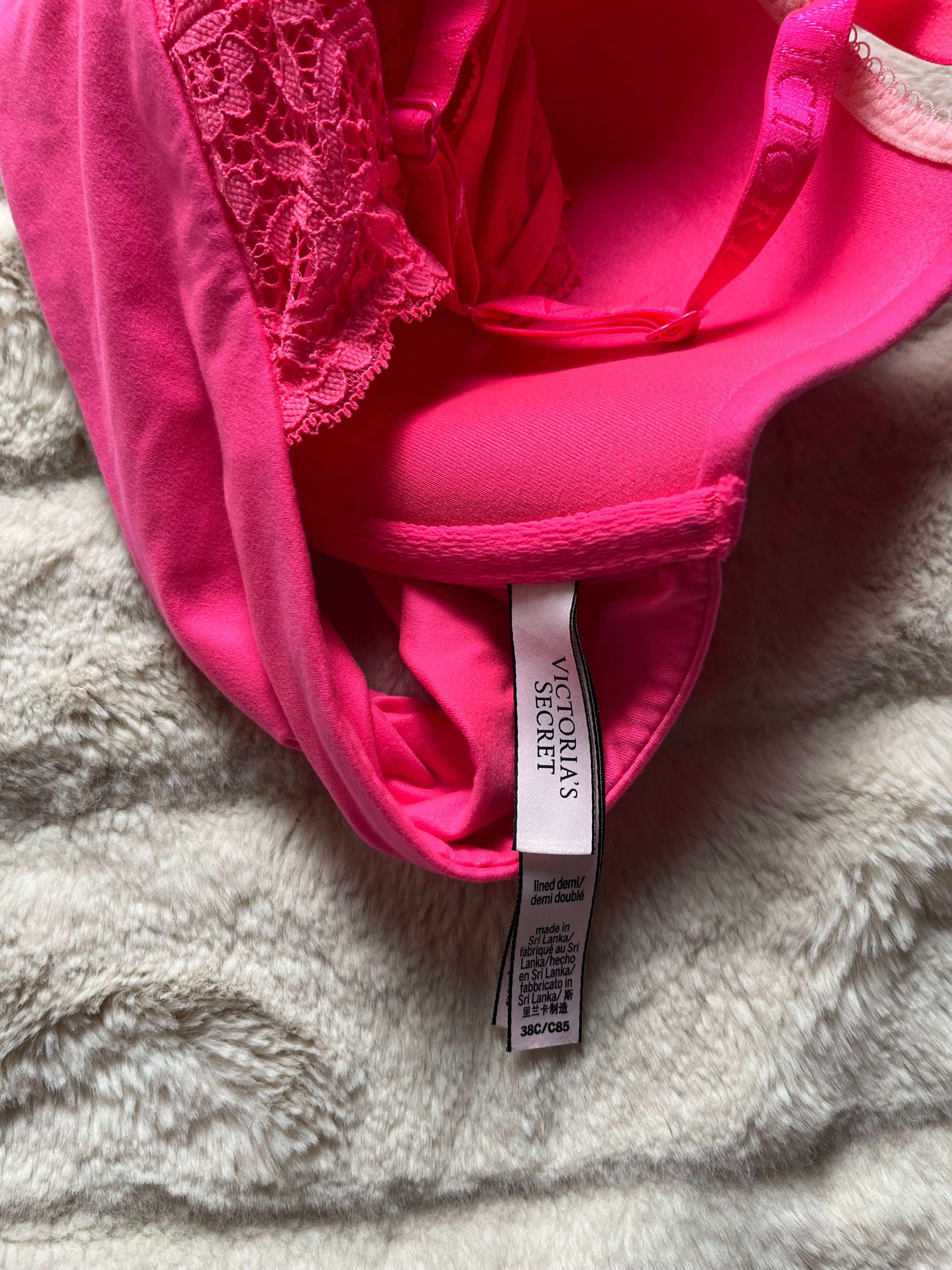 Victoria secret front open tshirt 38C bra