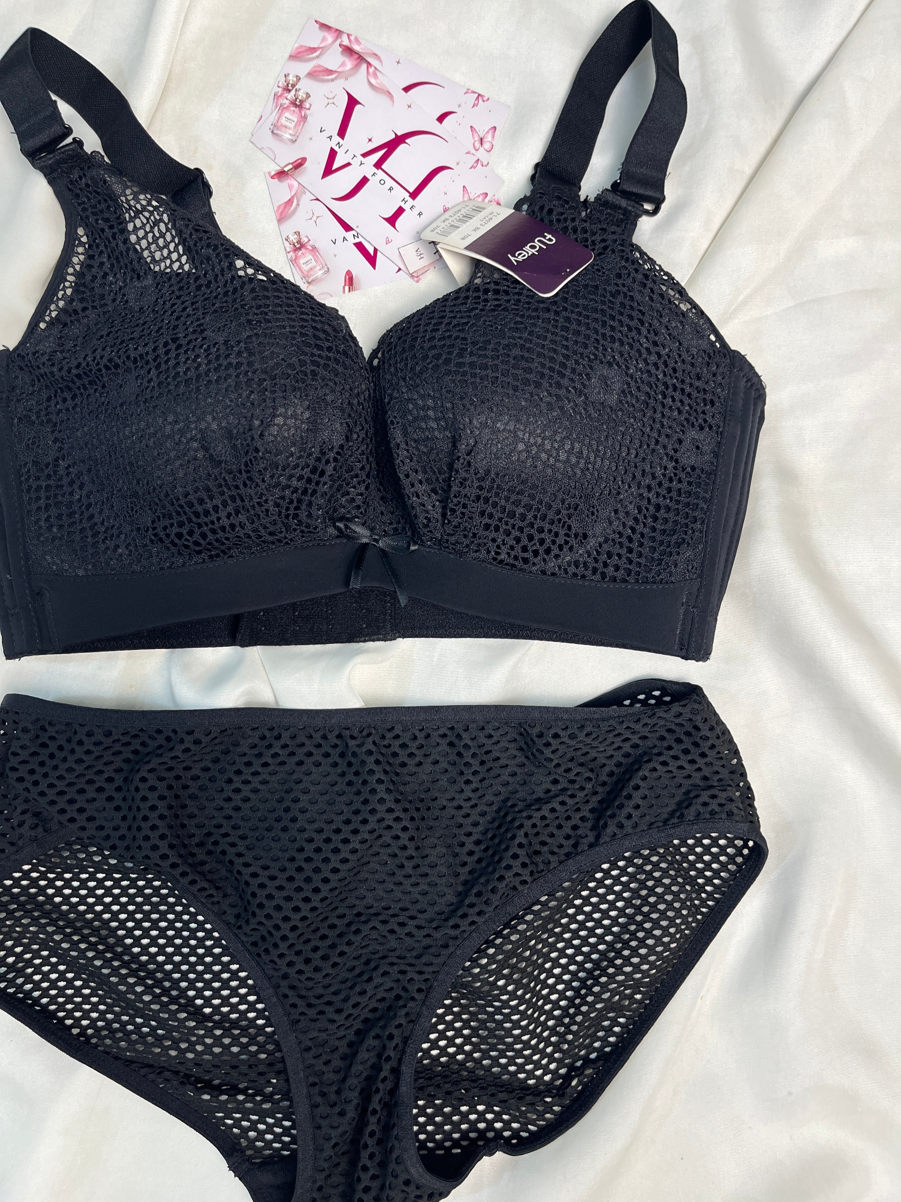 Padded bra set : 32B with small panty