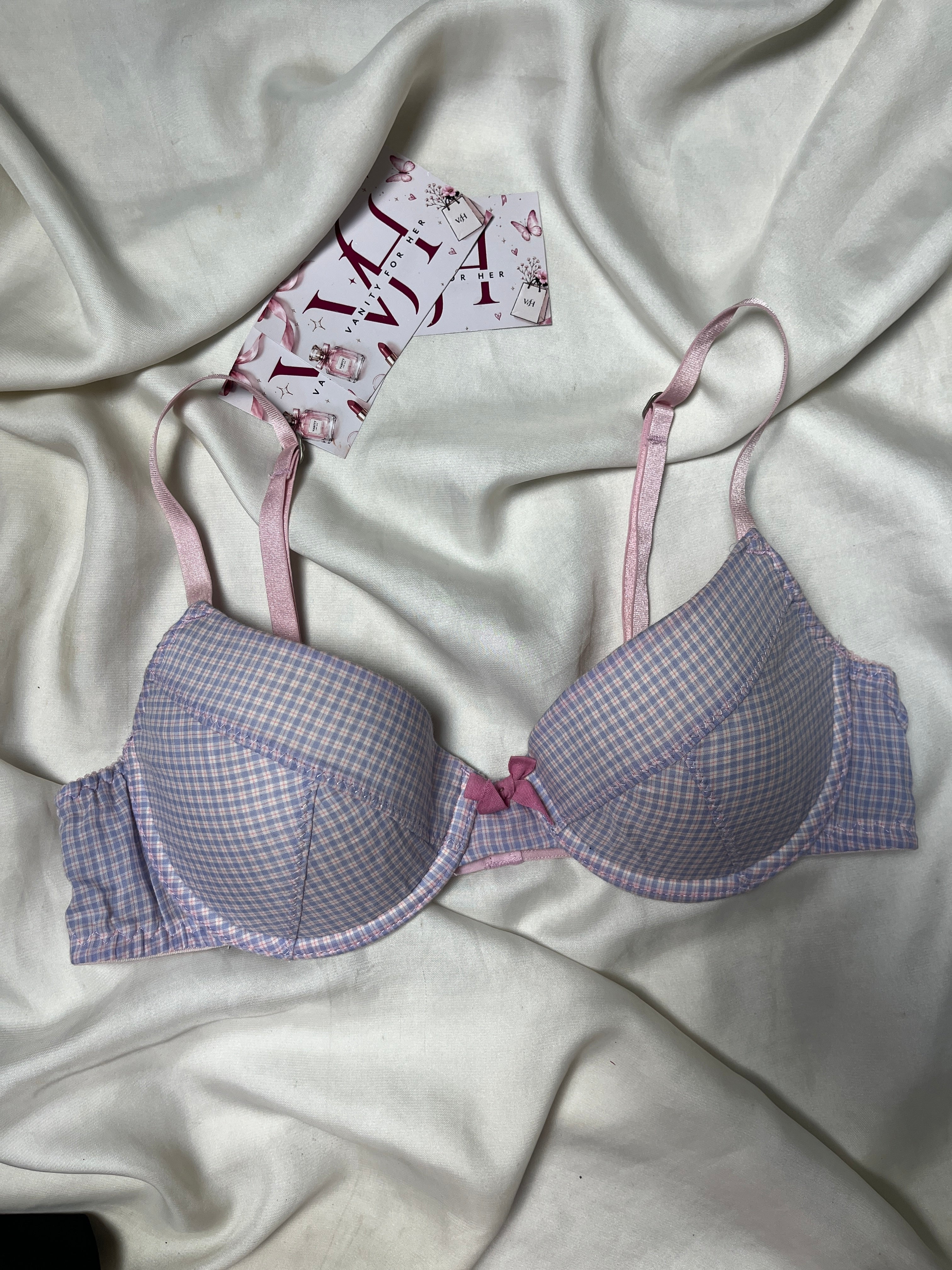 Oysho tshirt 34B bra