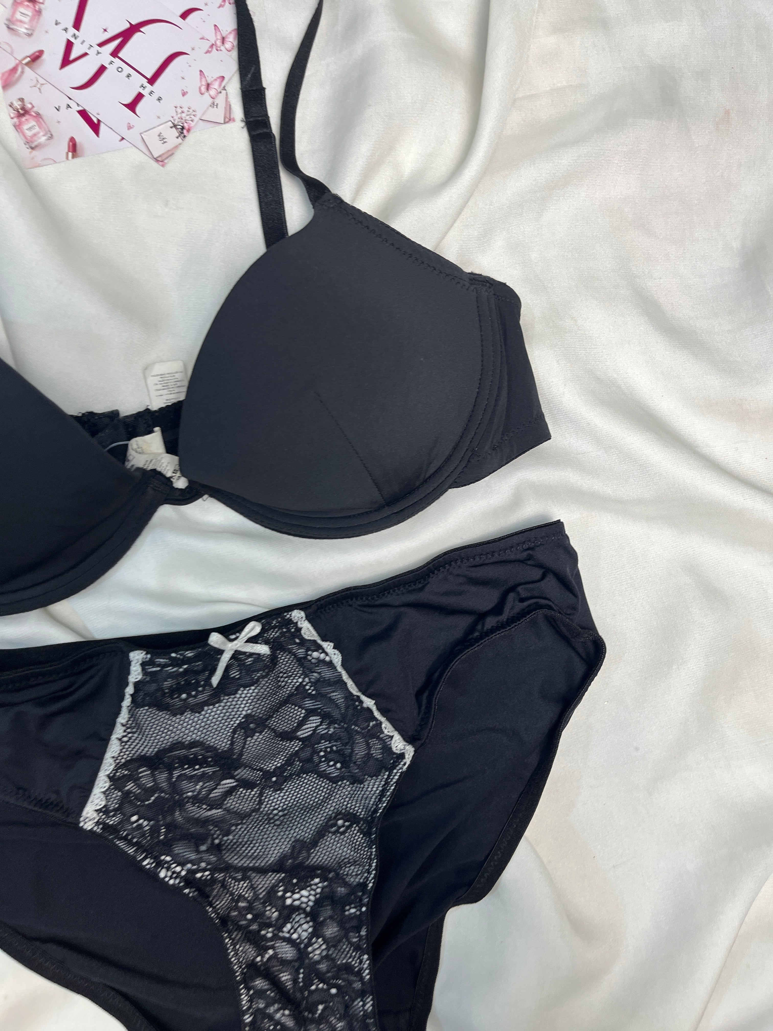 Tshirt bra pair size : 36B