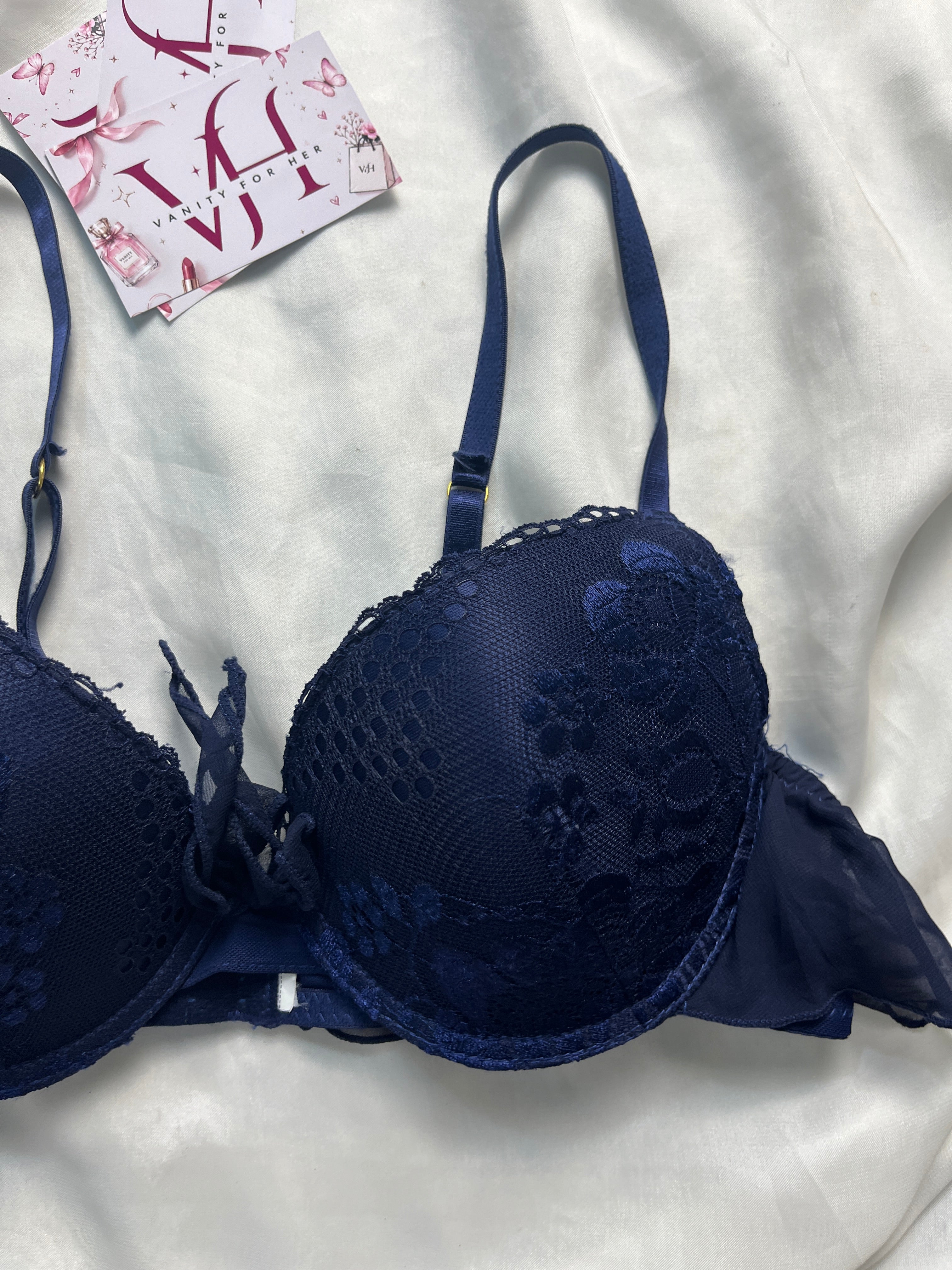 Slightly pushup 34C bra