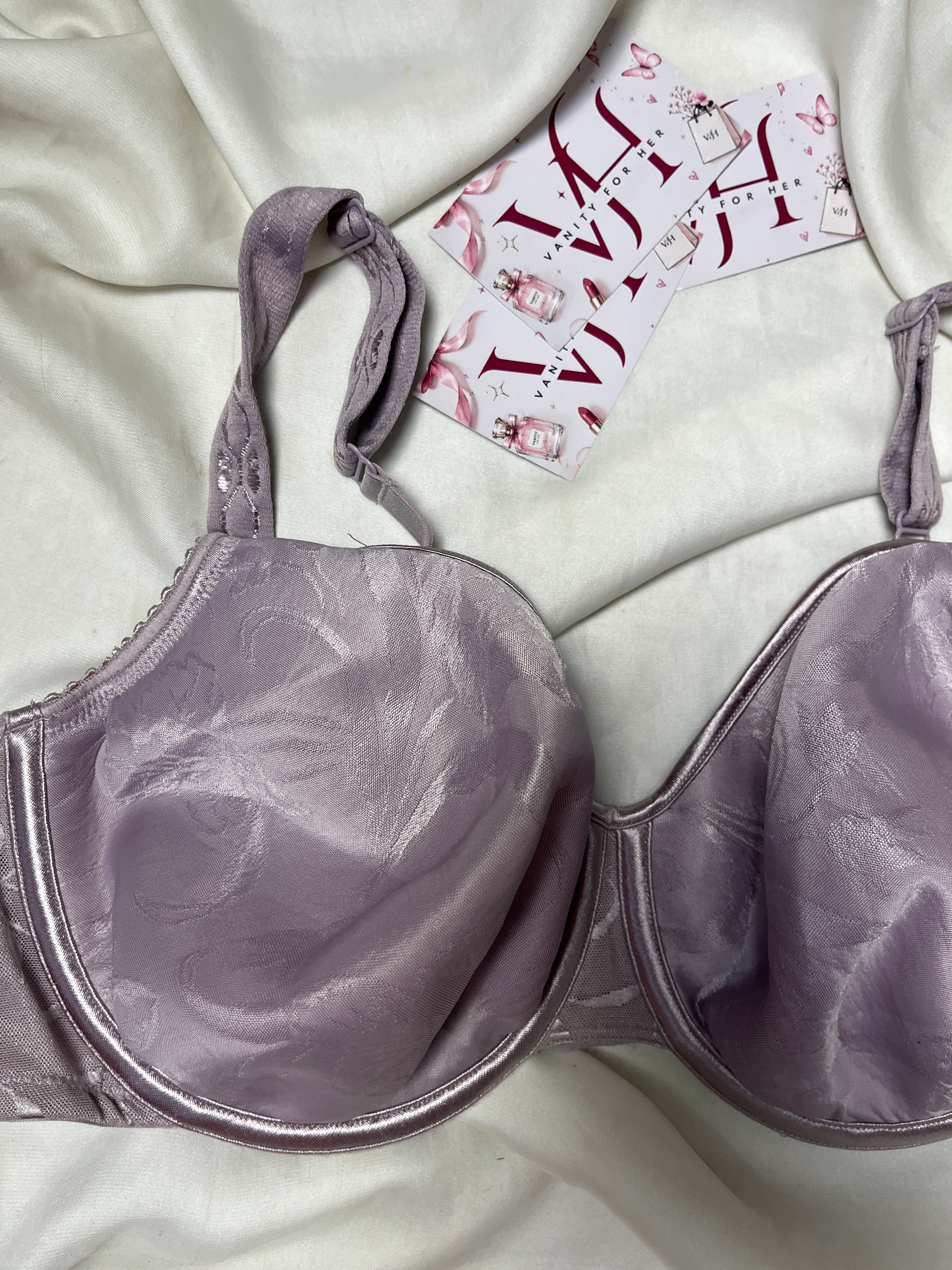 Fareyform tshirt 38E bra