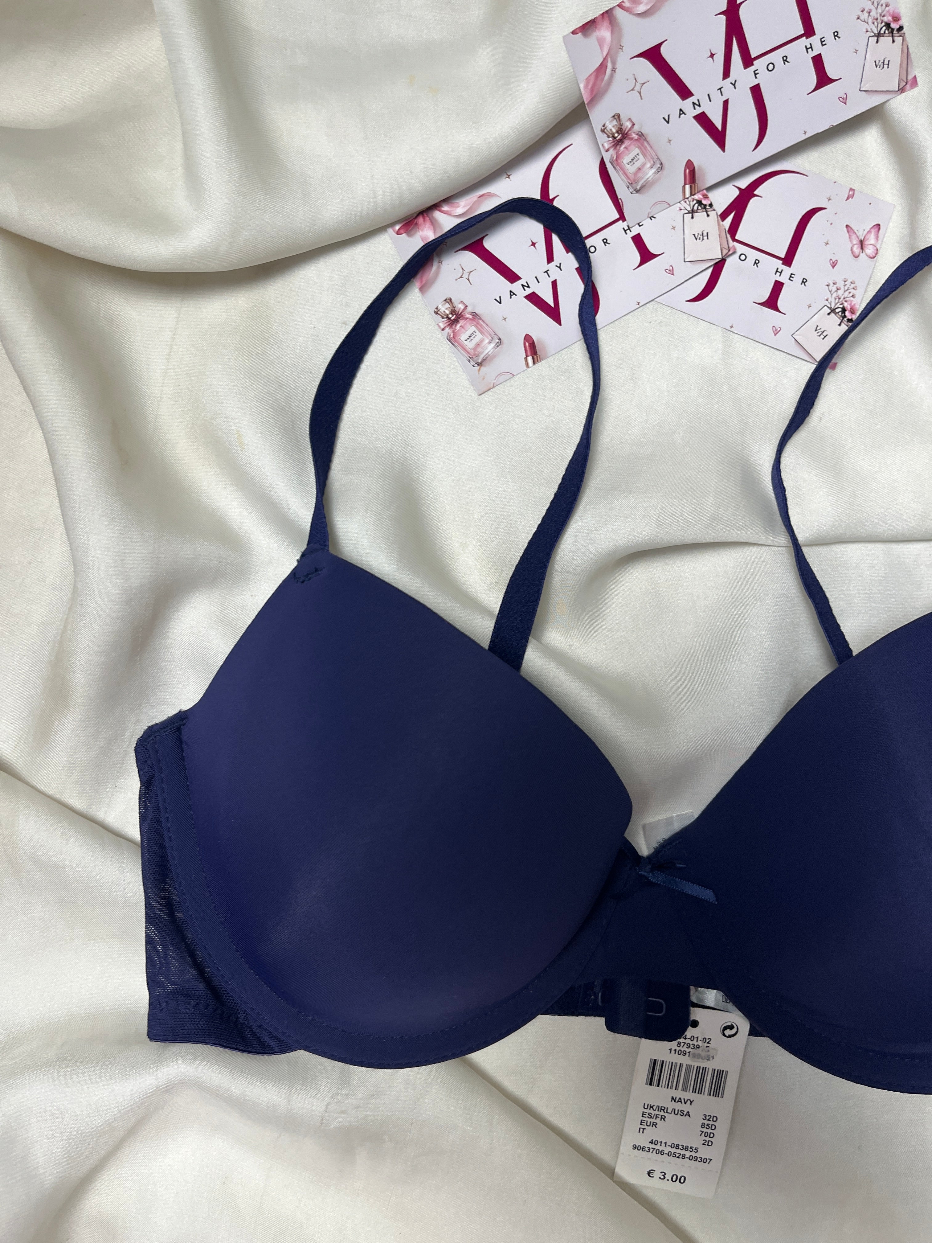 Primark tagged tshirt 32D bra