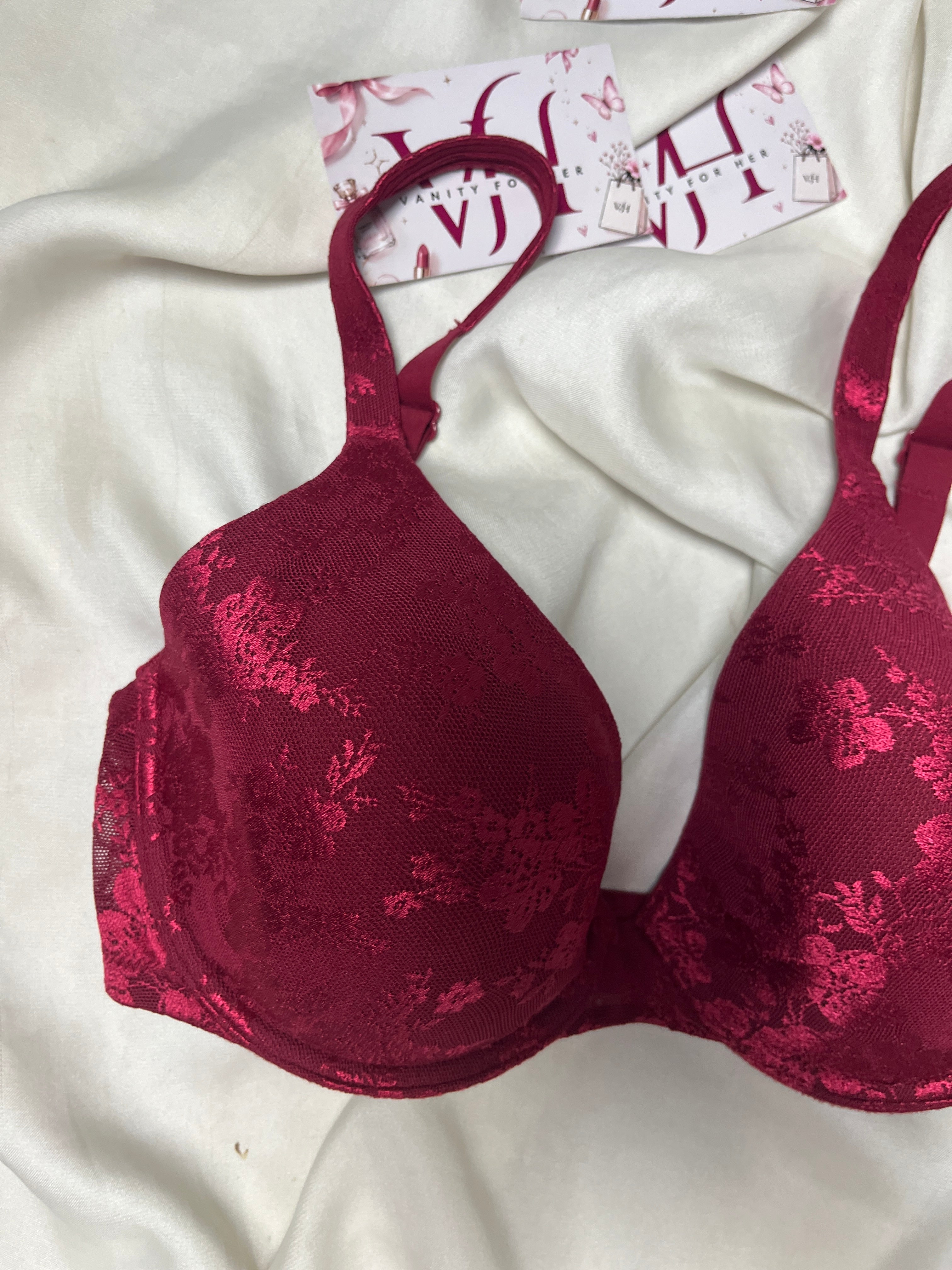 Triumph tshirt bra size : 34C