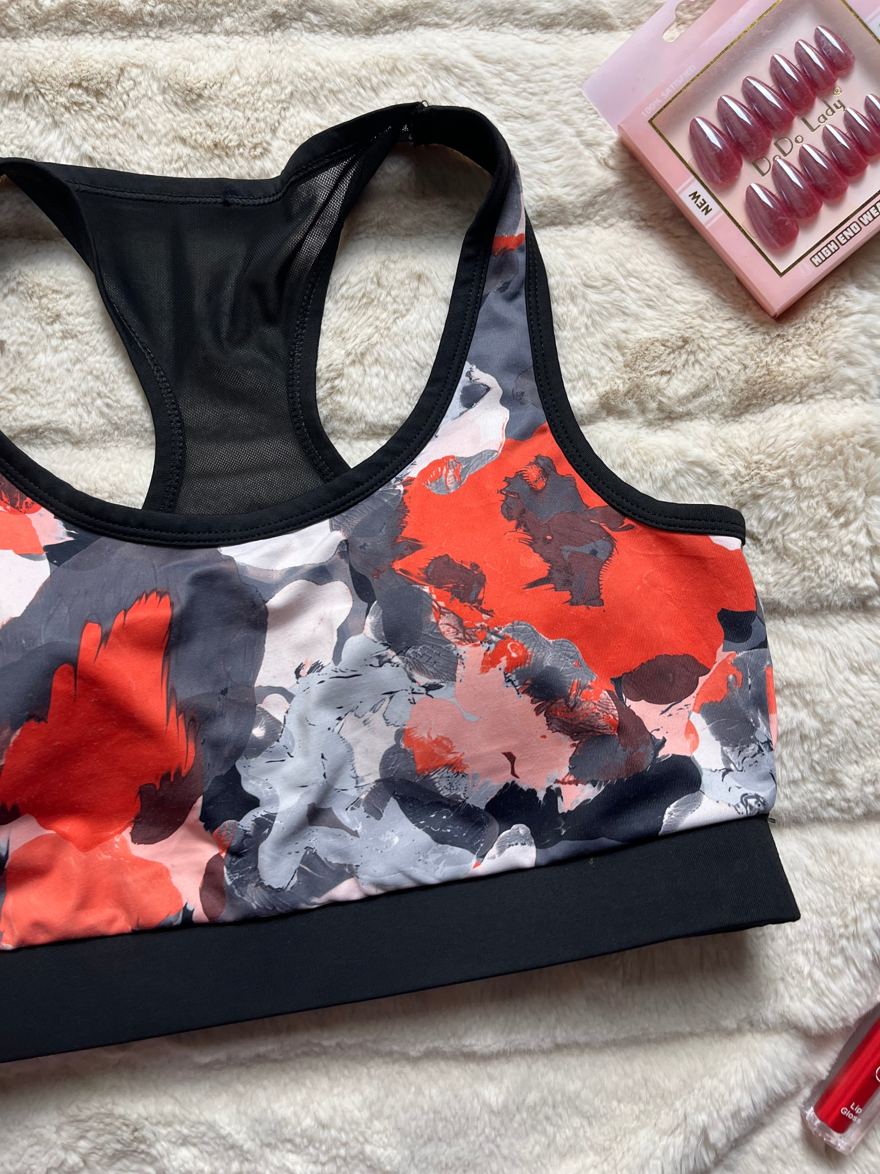 Nike Removeable pads Medium sports bra
