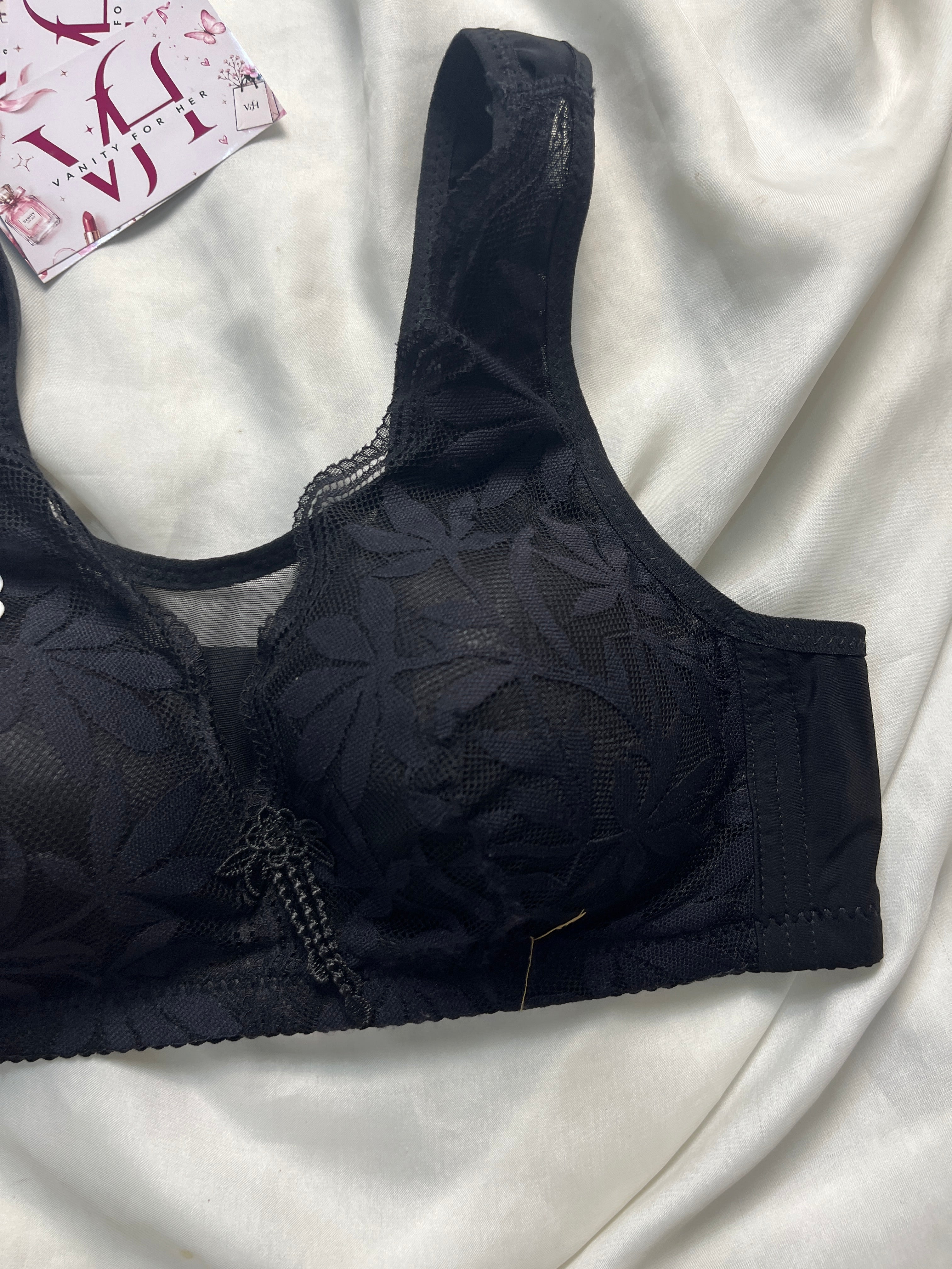 Full coverage tagged medium bralette