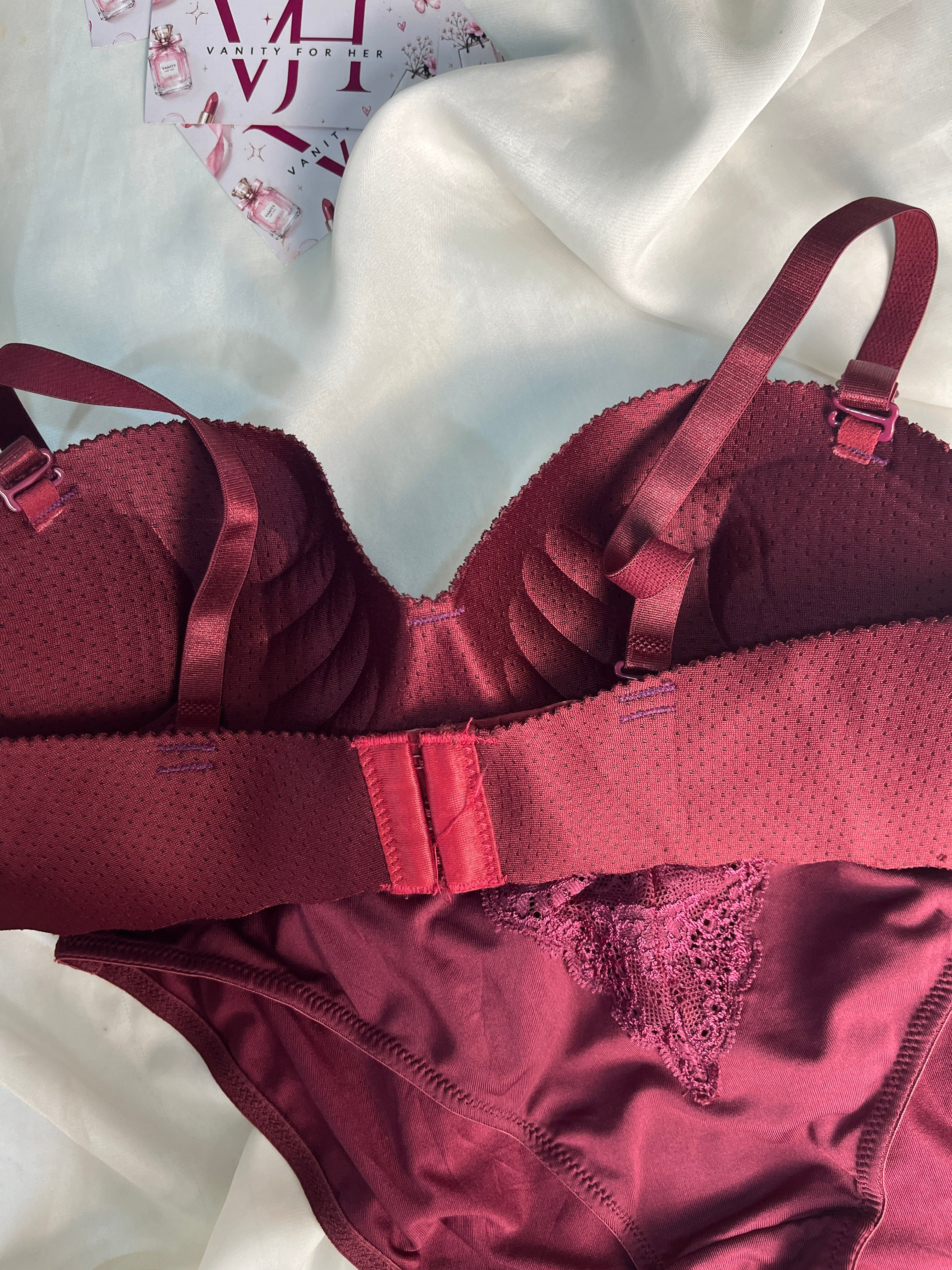 Wireless 34A/34B with medium panty