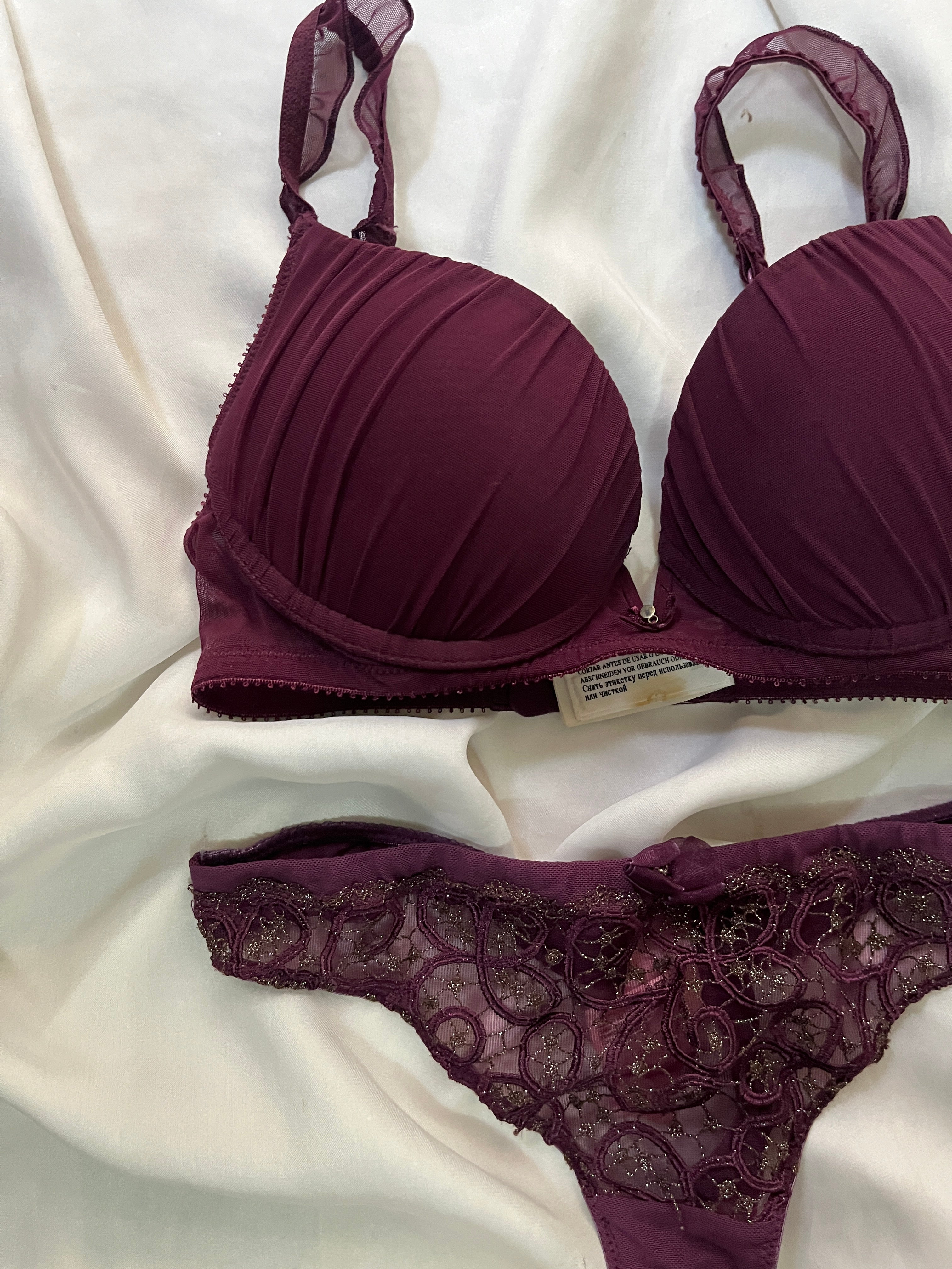 Pushup women’s secret bra size : 32B with small thong
