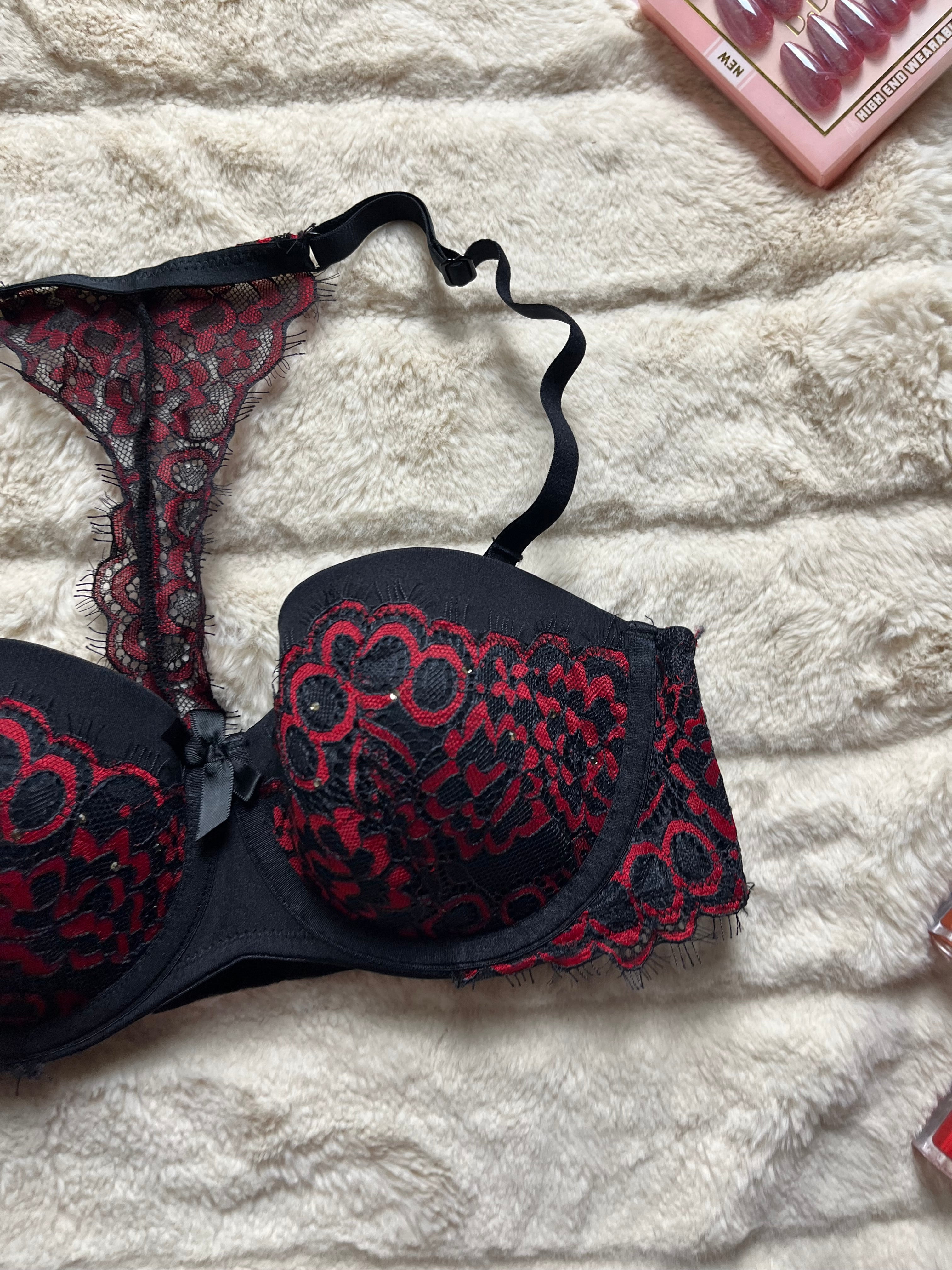 Hunkemoller Tshirt fancy 34B bra