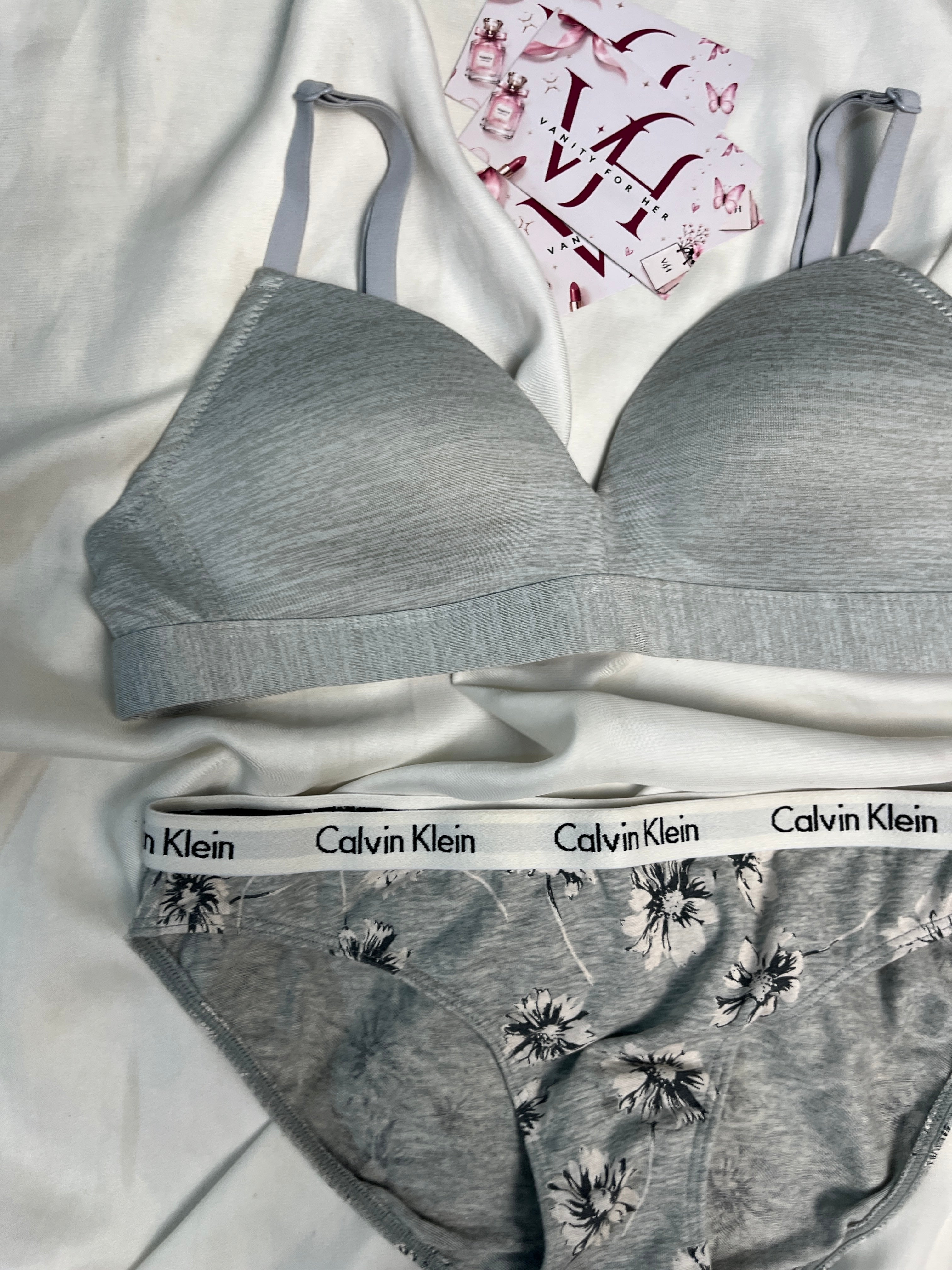 Anko wireless pair size : 32A/32B with small CK labelled panty