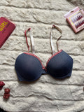 Chic tshirt 30C/32B bra