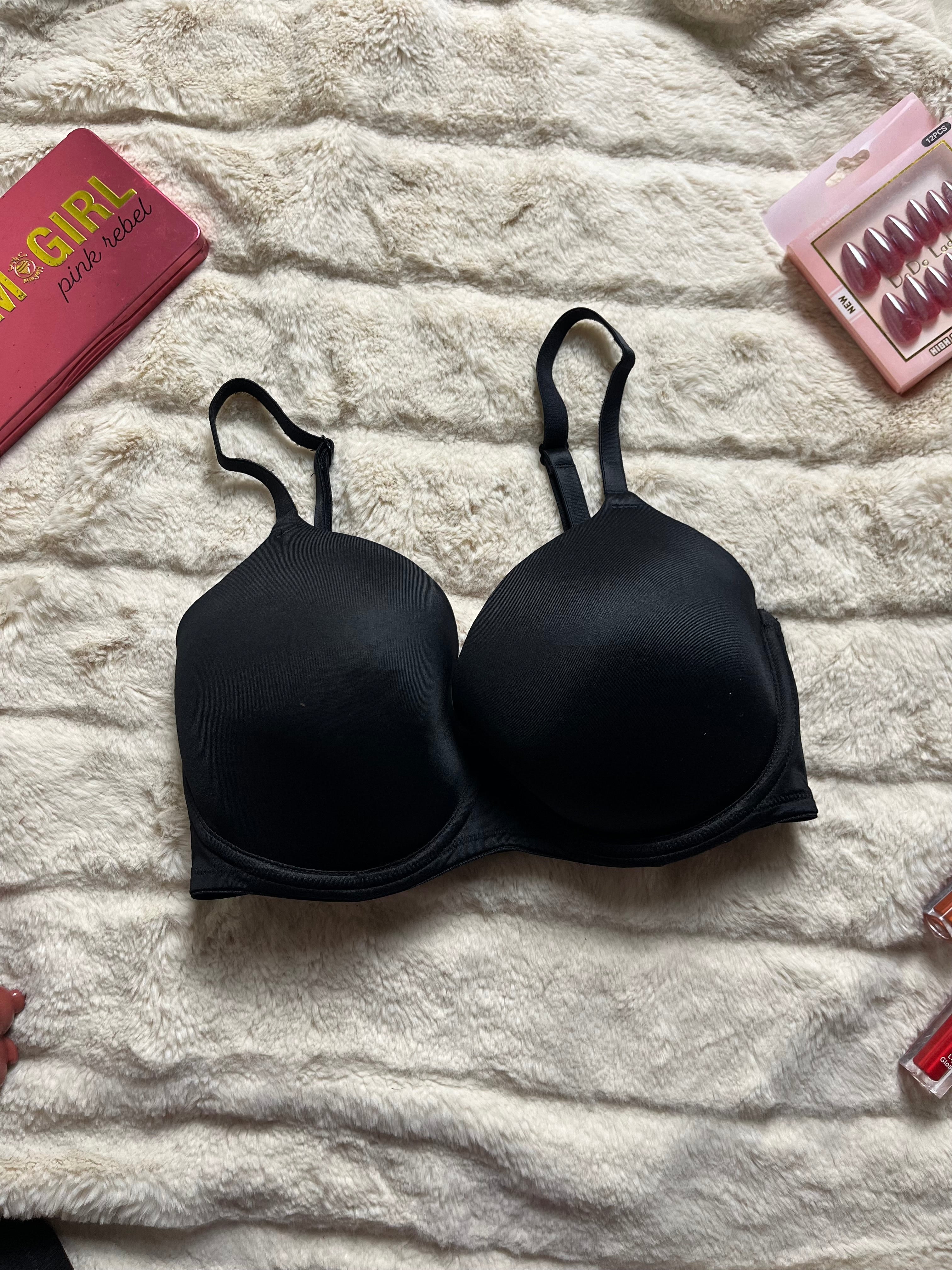 Victoria secret tshirt 32DD bra