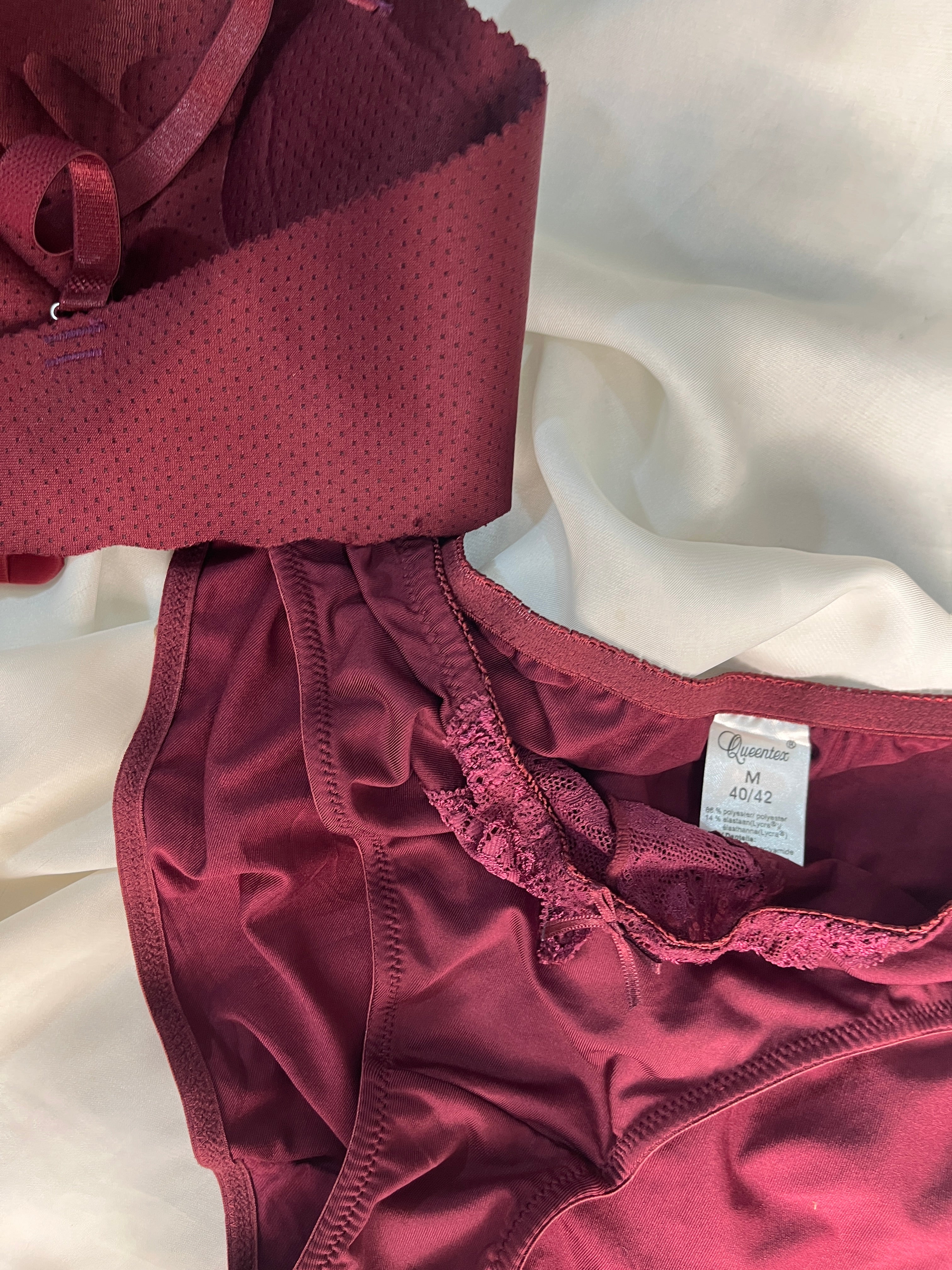 Wireless 34A/34B with medium panty