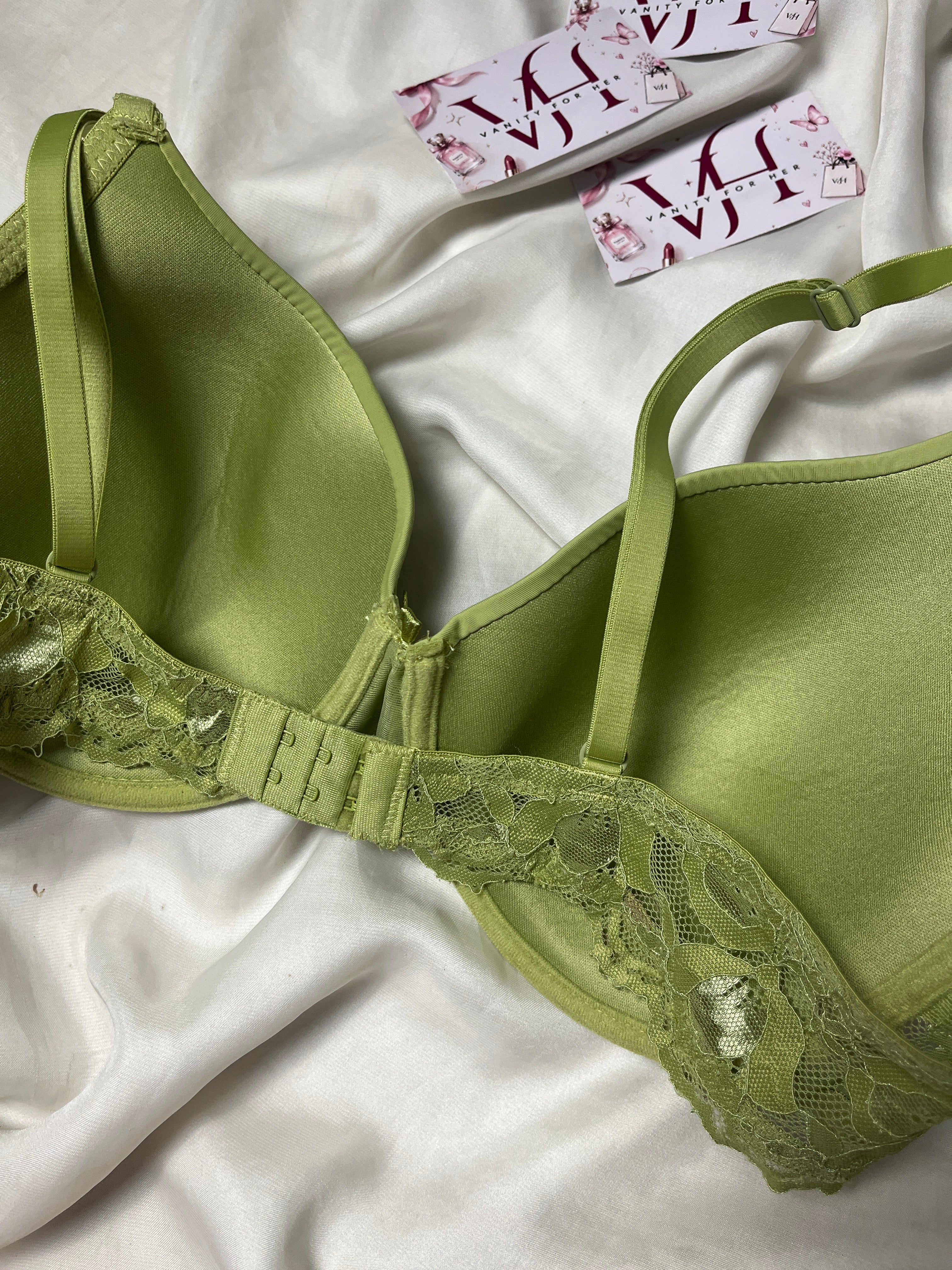 Tshirt bra size : 34F