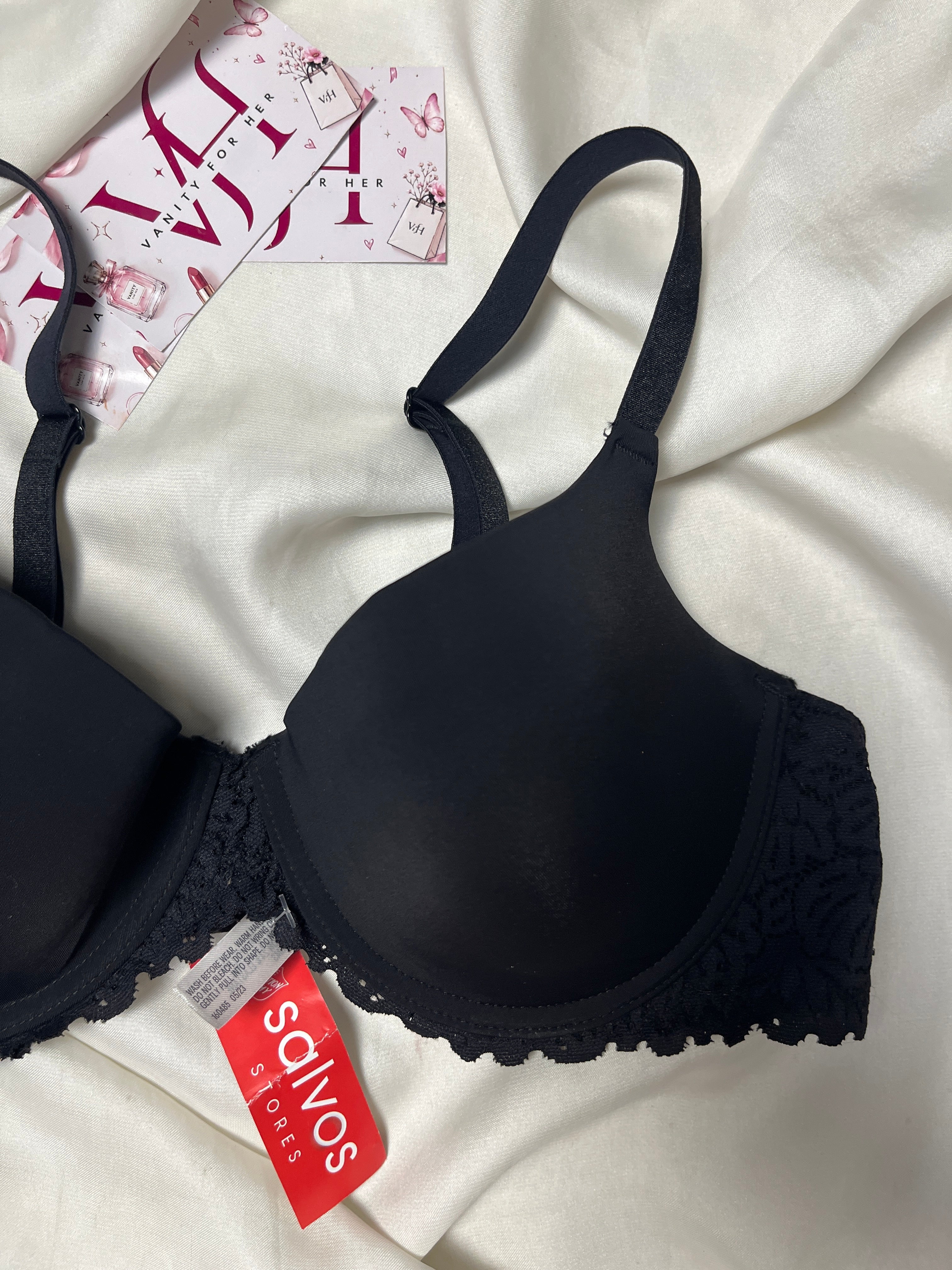 Tagged tshirt 34B bra