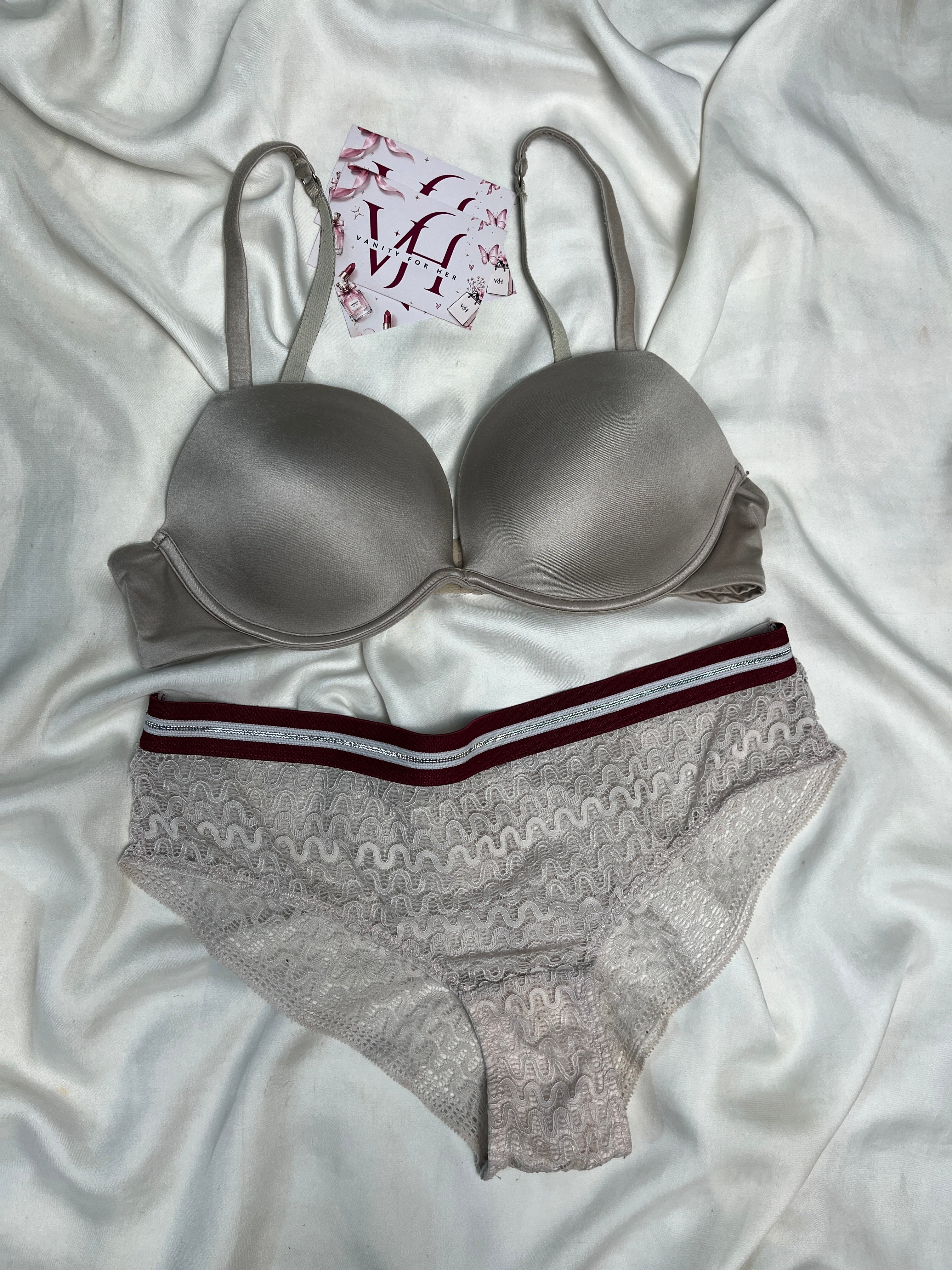 Victoria secret bra with see through thong size : 36C with large panty