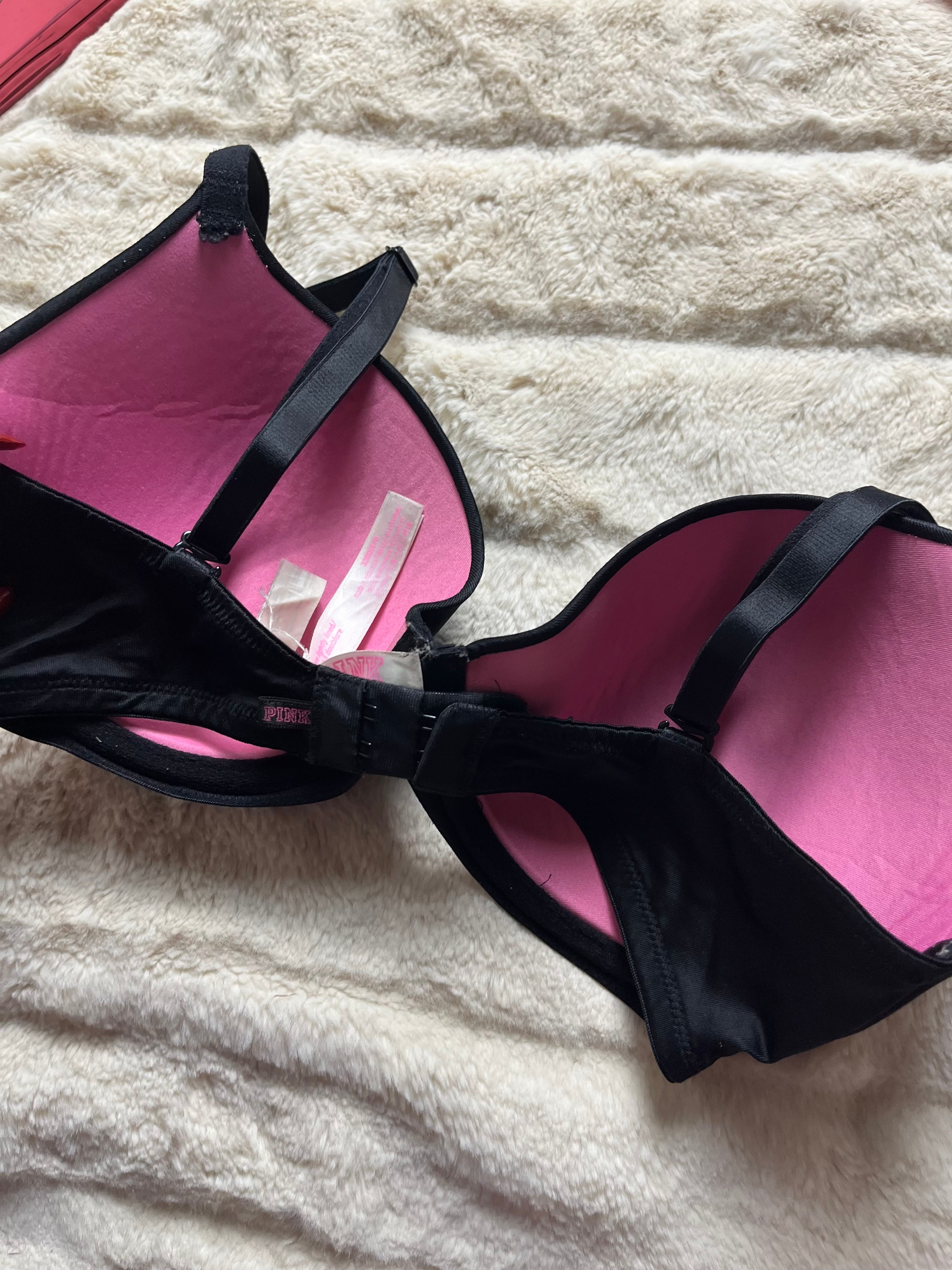 Victoria secret tshirt 32DD bra