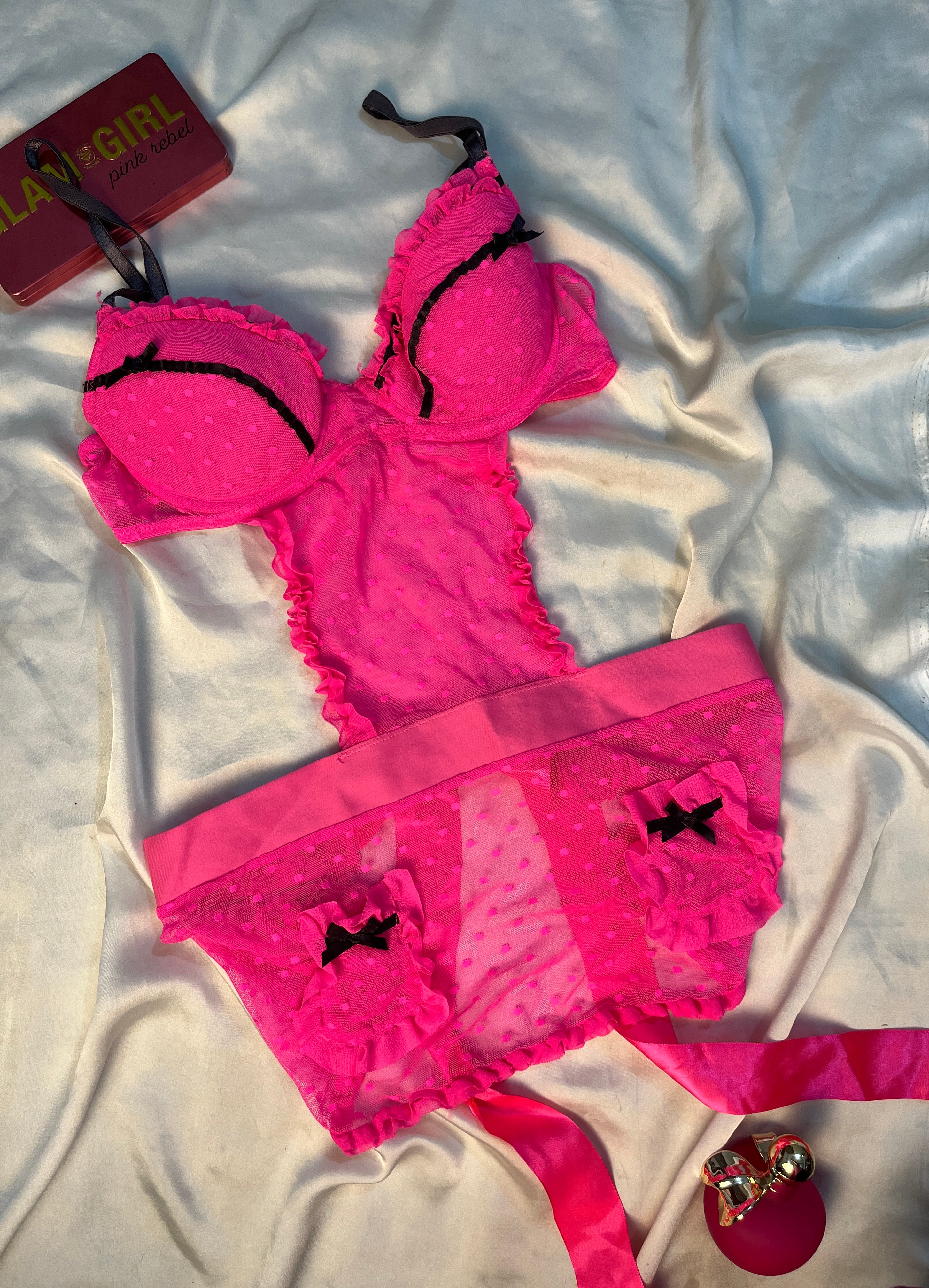 Babydoll see through back bow lingerie size: medium to large