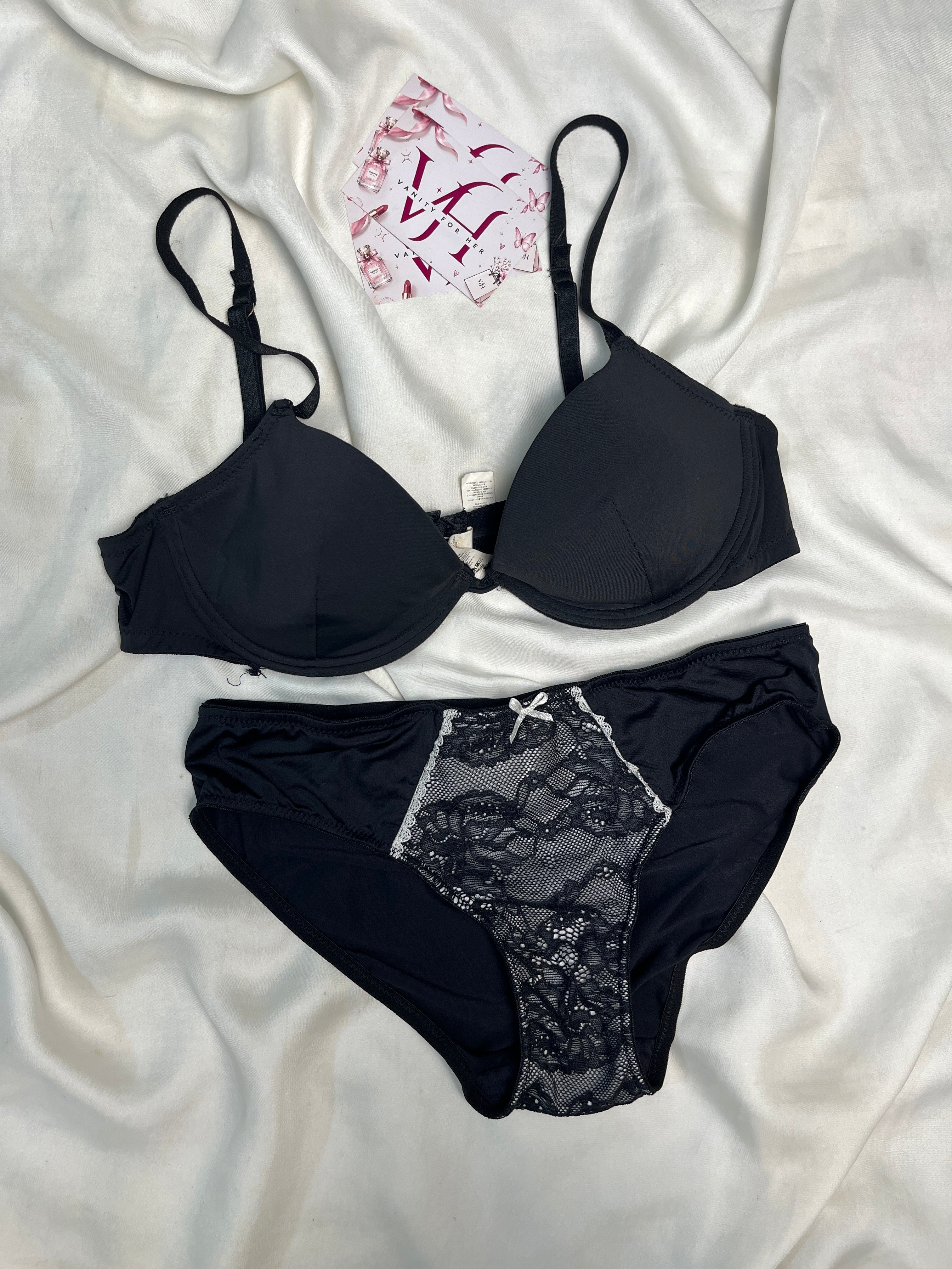 Tshirt bra pair size : 36B