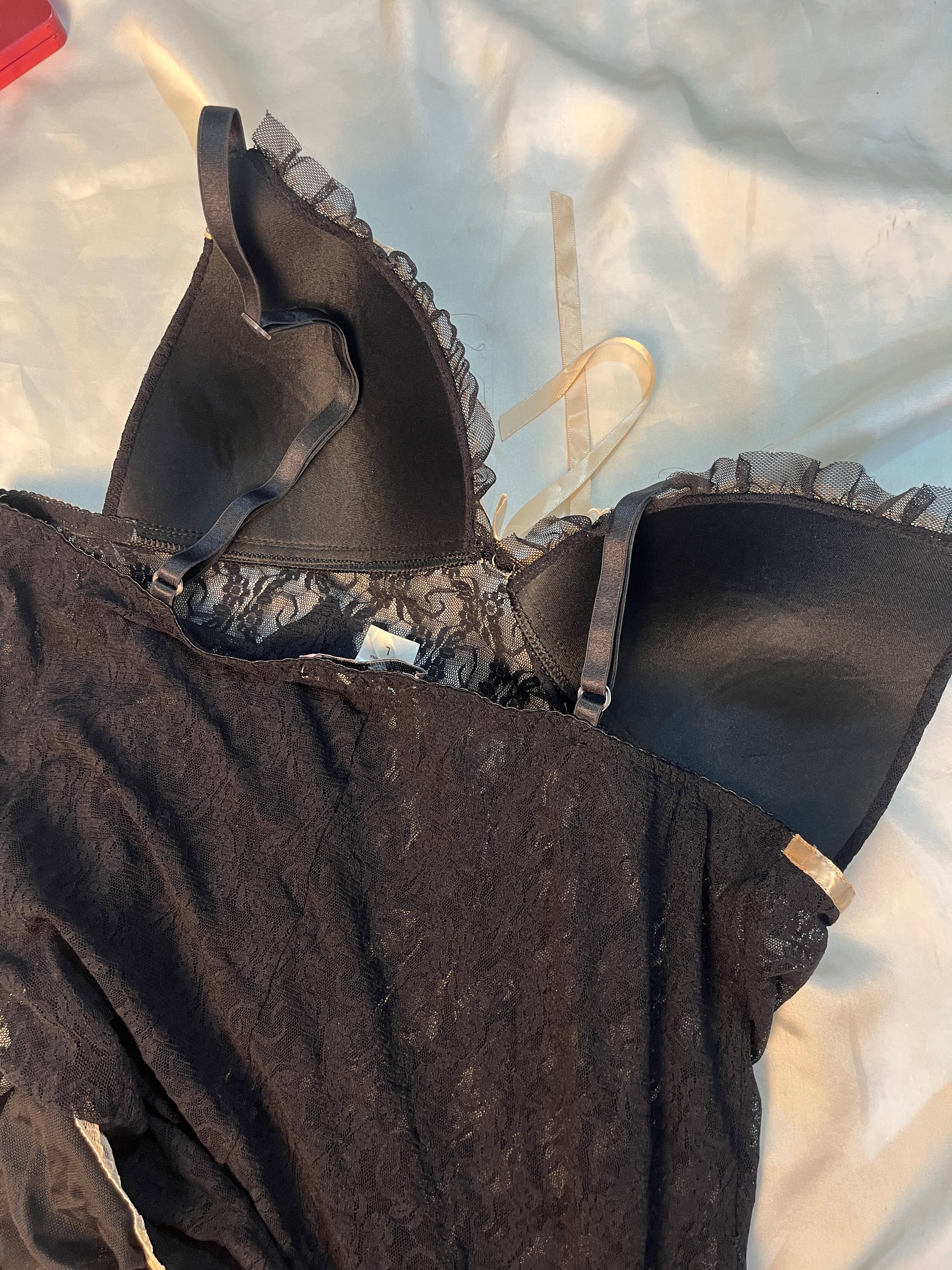 Cinea Donentella Wireless see through lingerie size : large