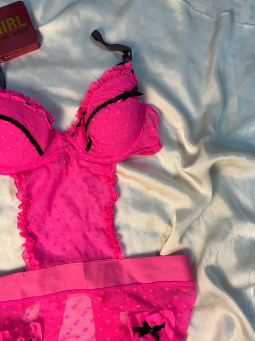 Babydoll see through back bow lingerie size: medium to large