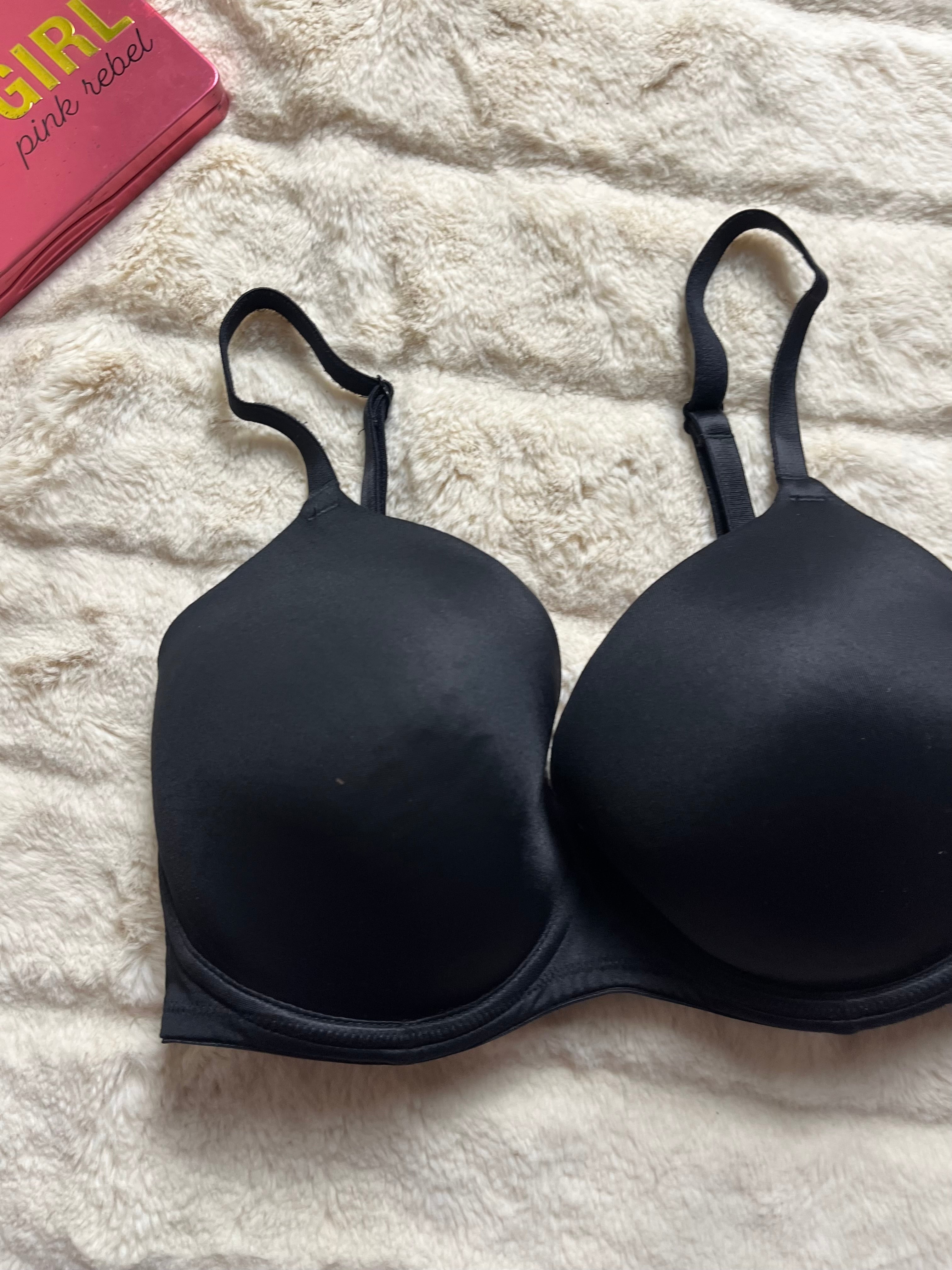 Victoria secret tshirt 32DD bra