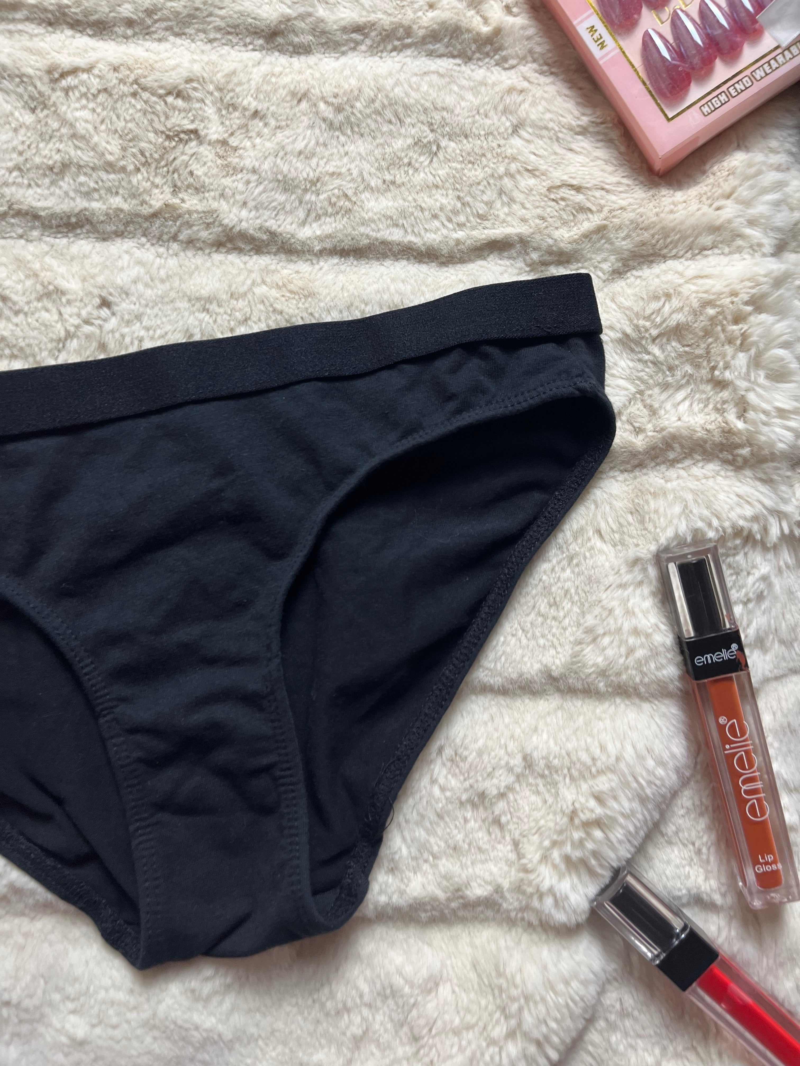 Small period panty