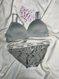 Anko wireless pair size : 32A/32B with small CK labelled panty