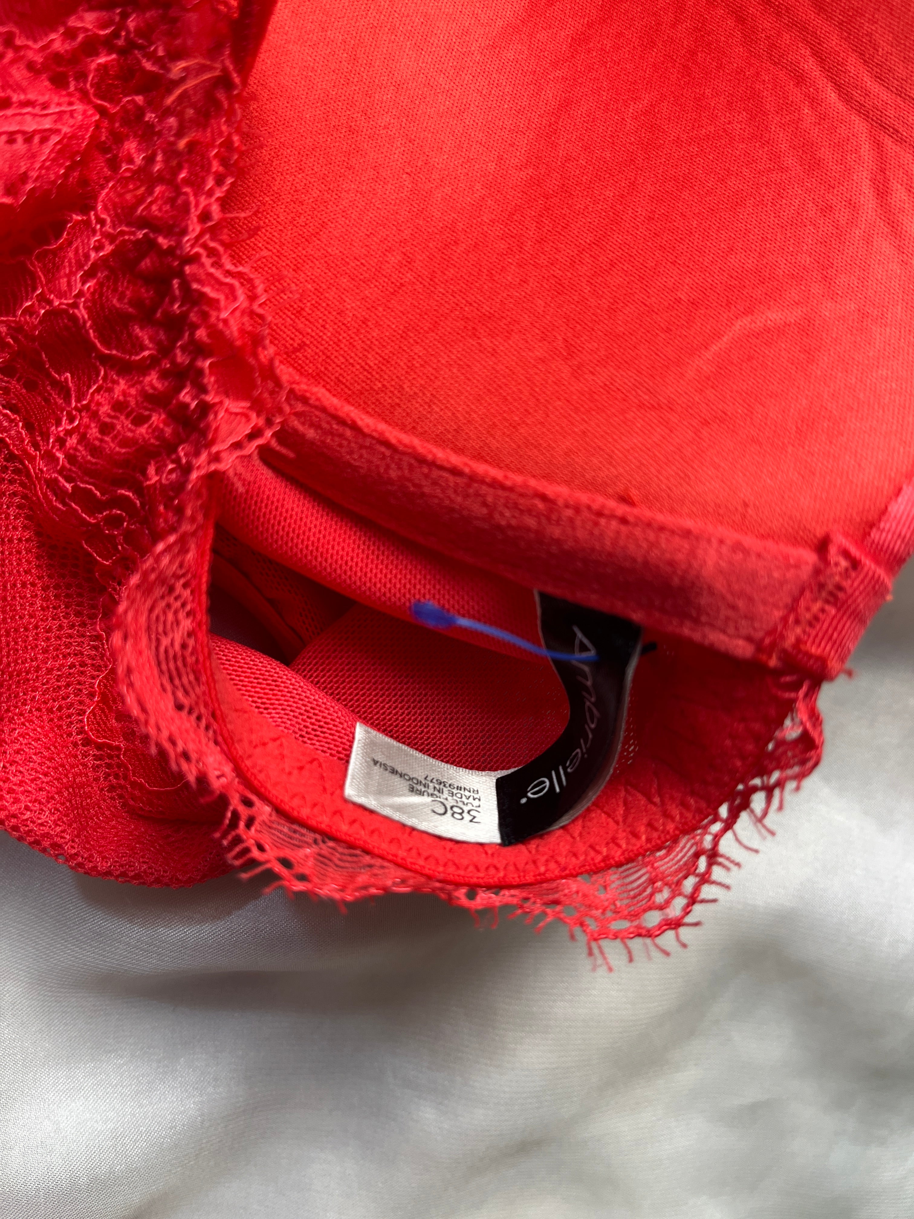 Ambrielle front open padded 38C bra