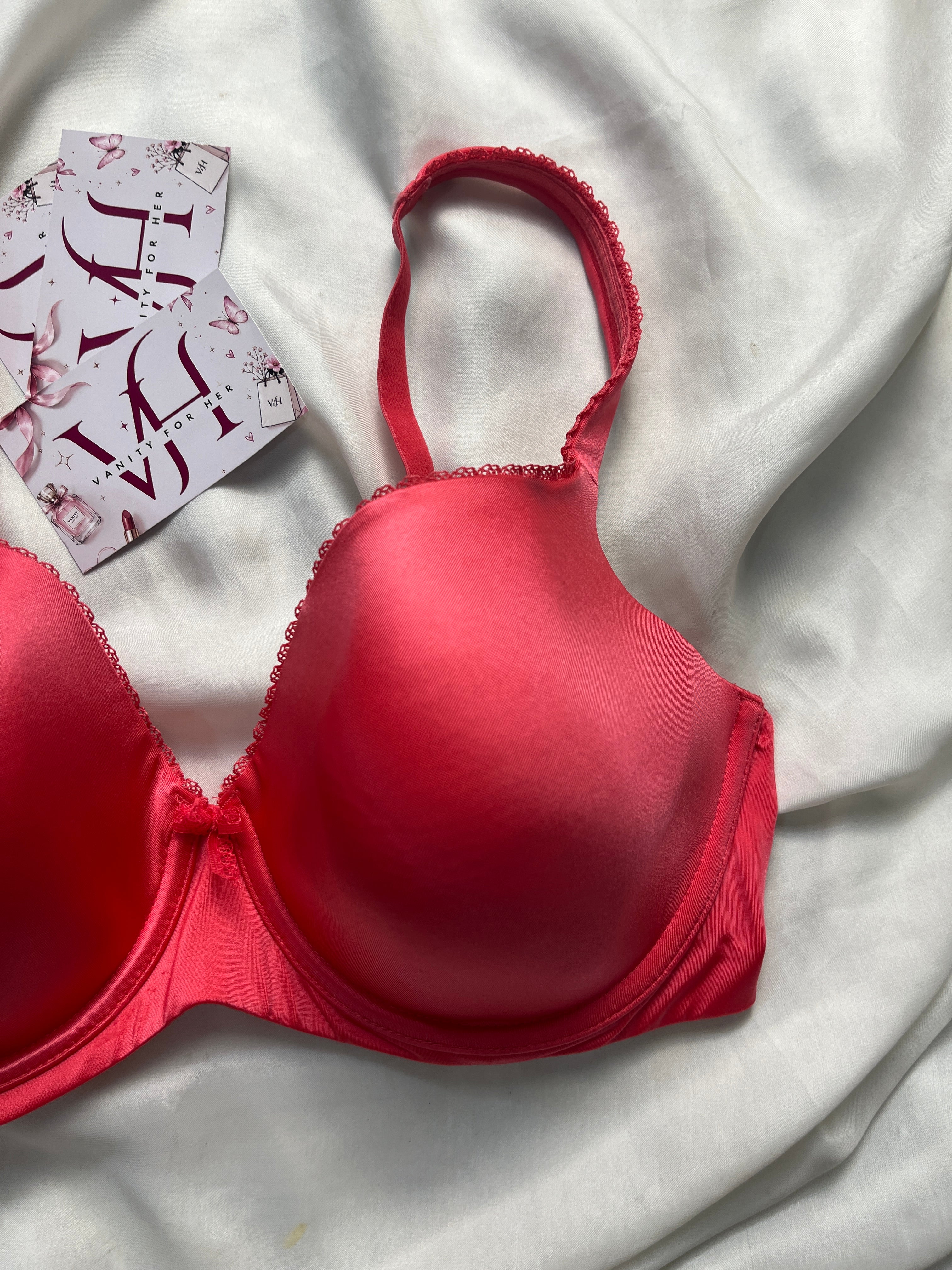 Triumph tshirt 36DD bra