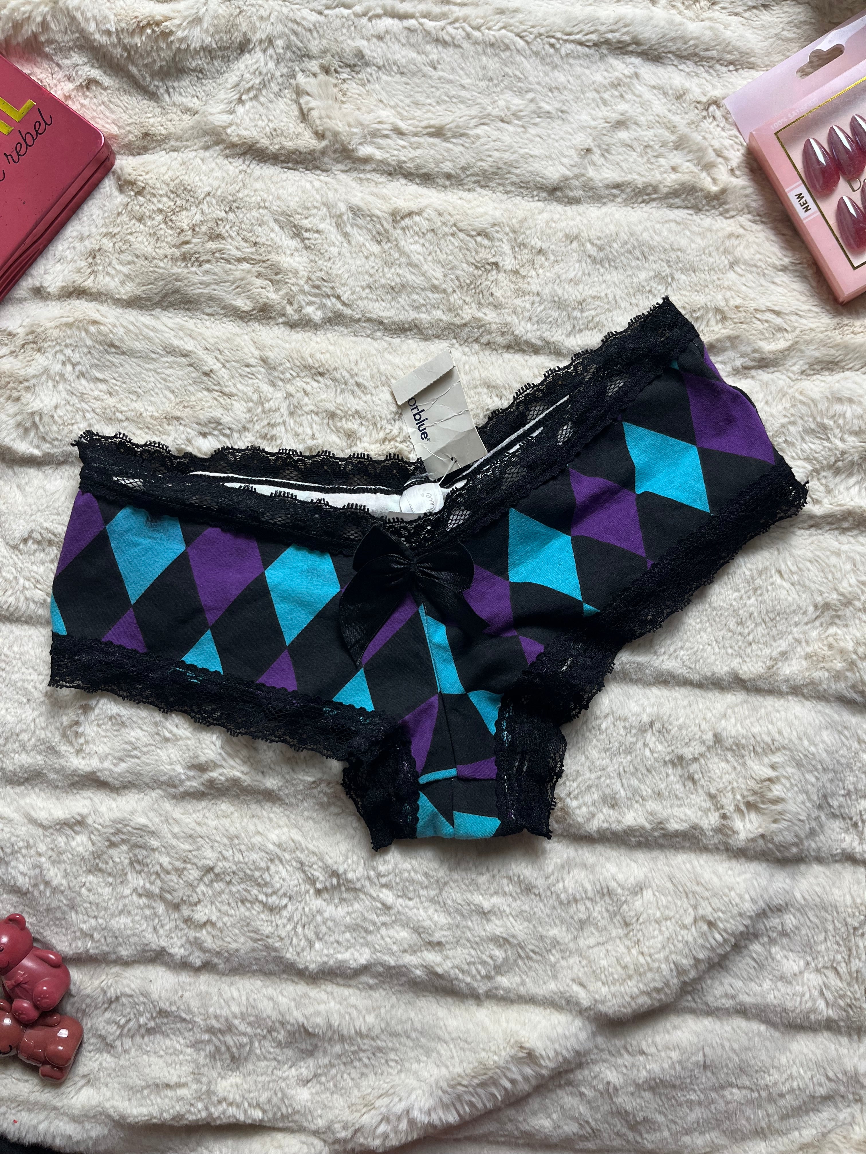 Tagged medium period panty