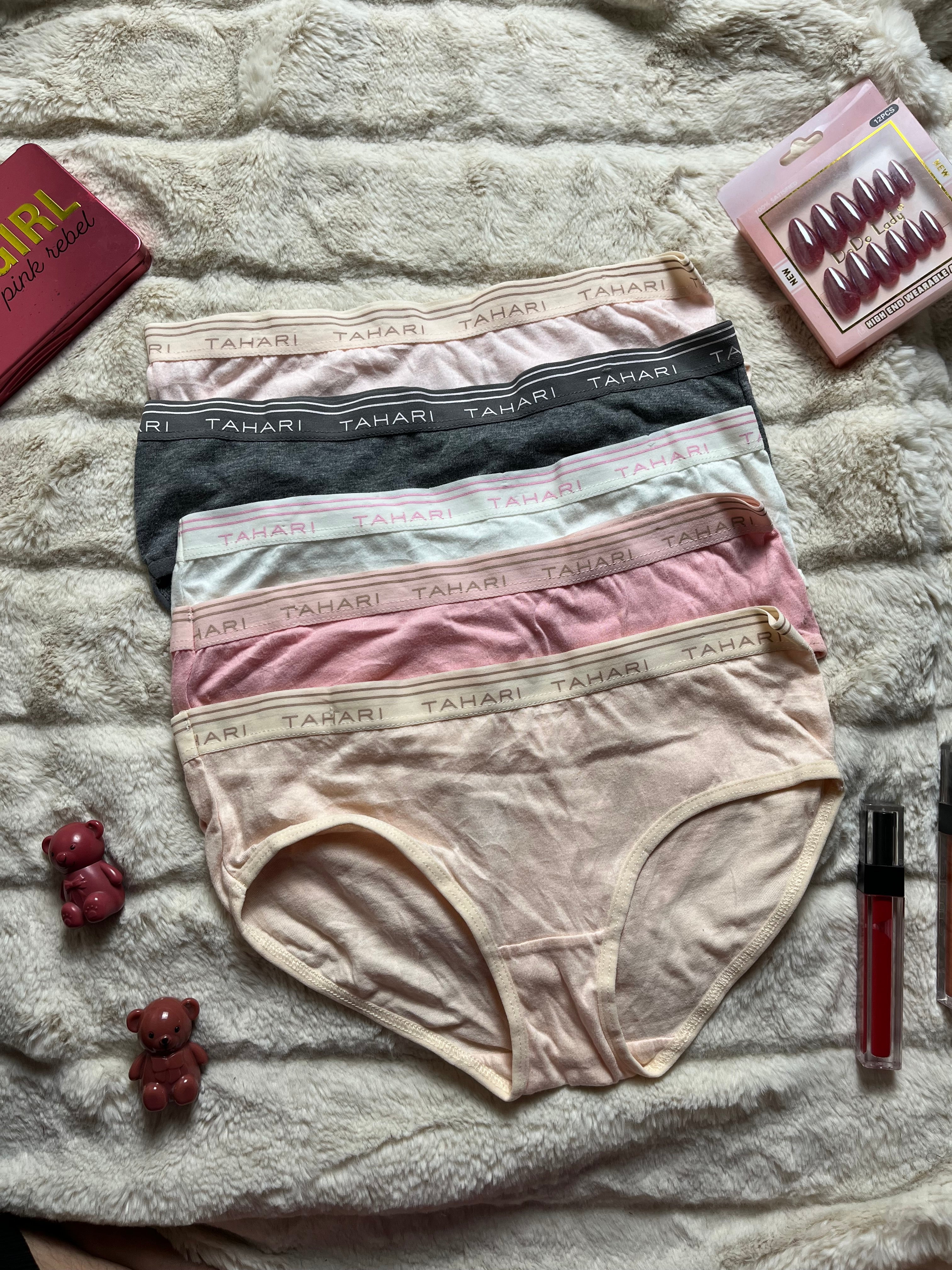 Tahari Pack of panties size : 12-14 yrs