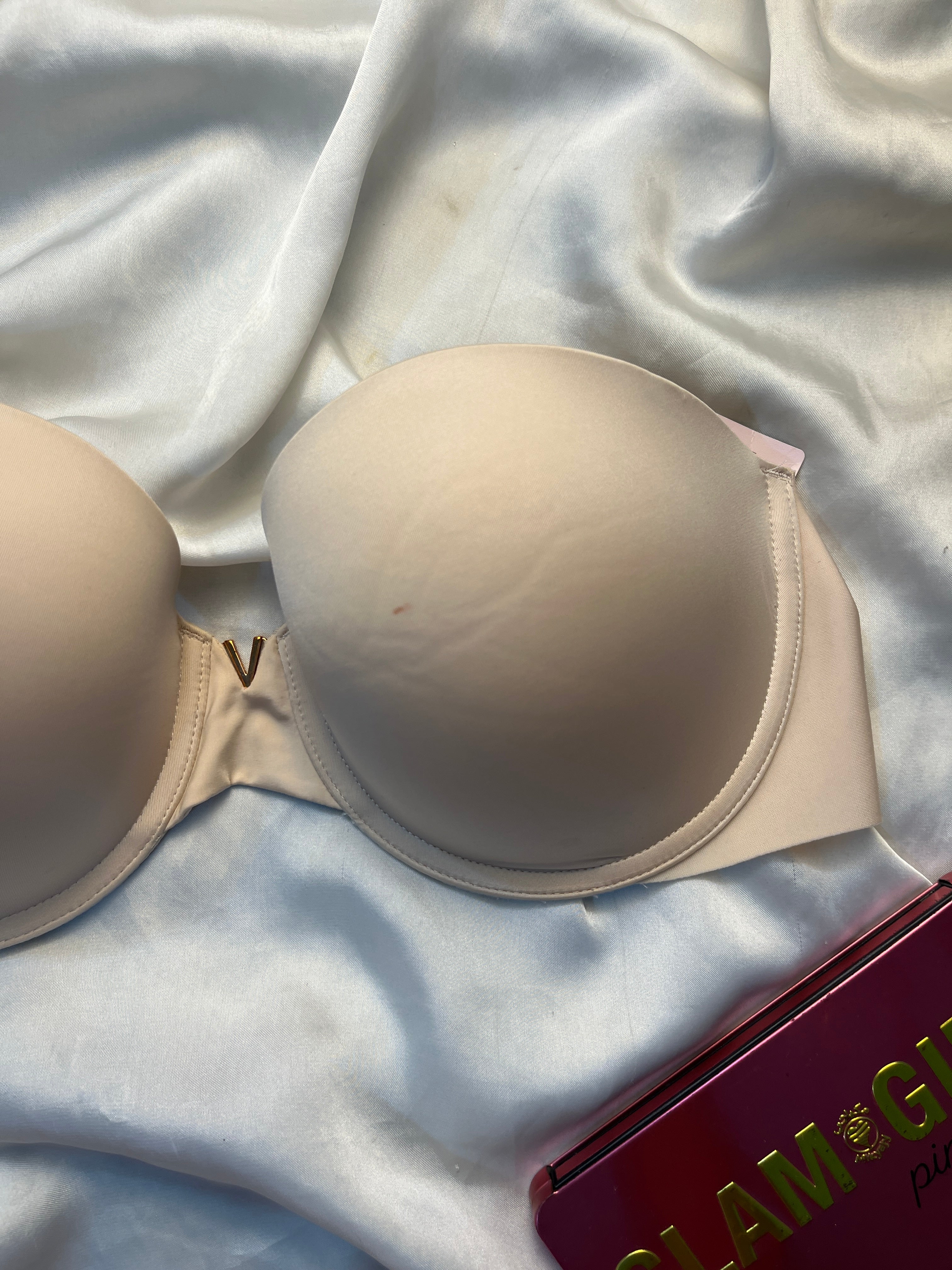 Tagged Victoria secret Strapless bra size : 32DD