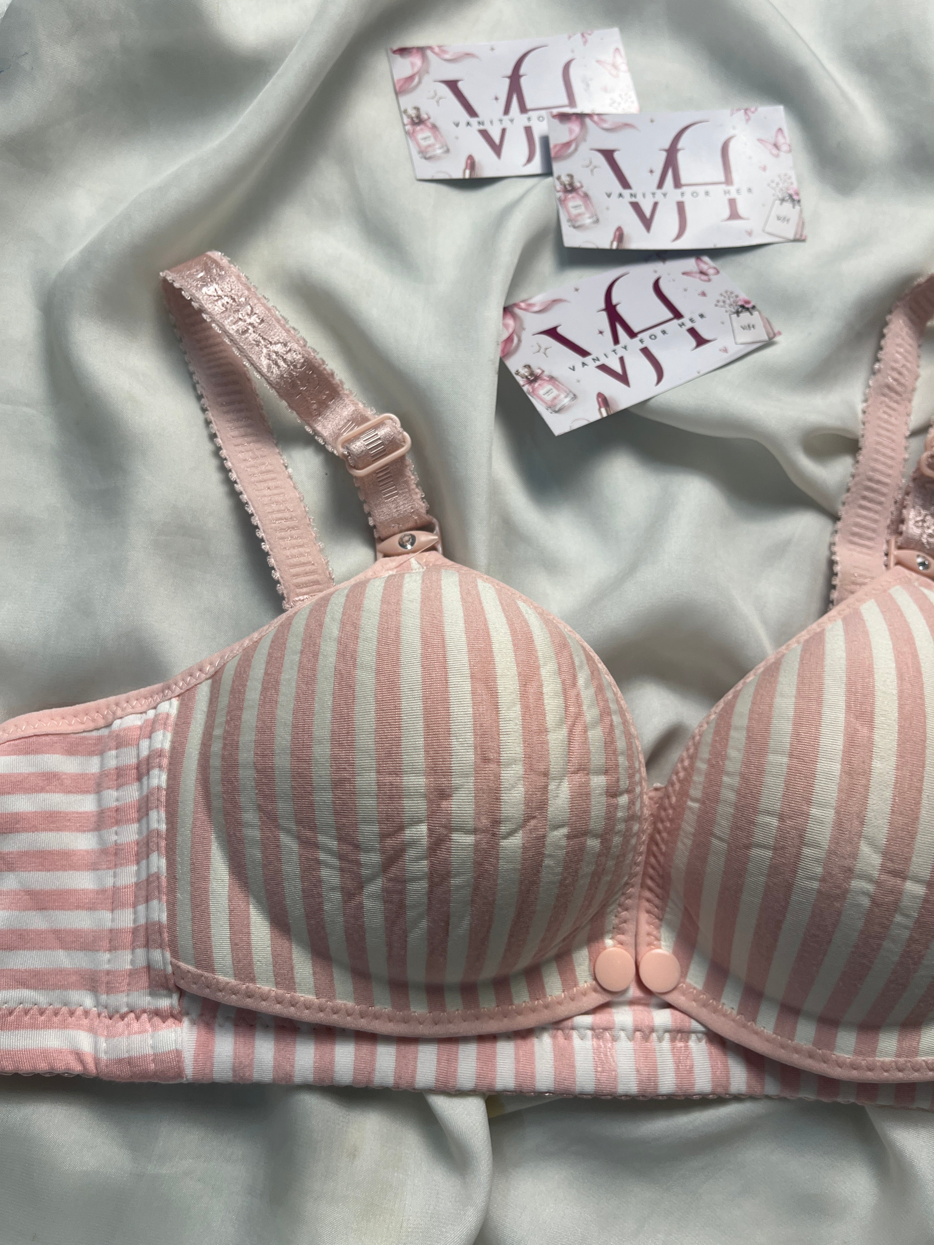 Nursing bra size: medium