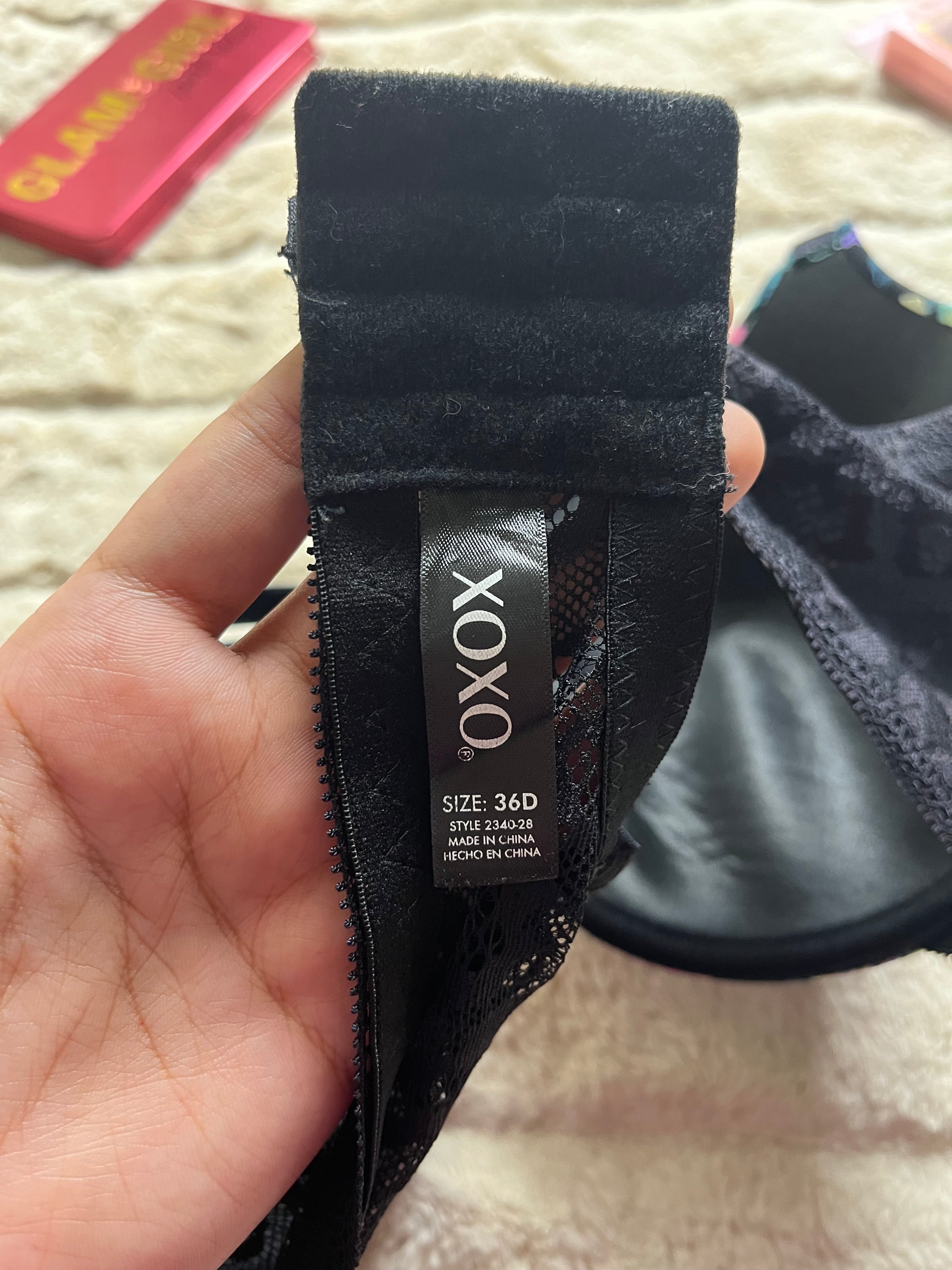 XOXO tshirt 36D bra