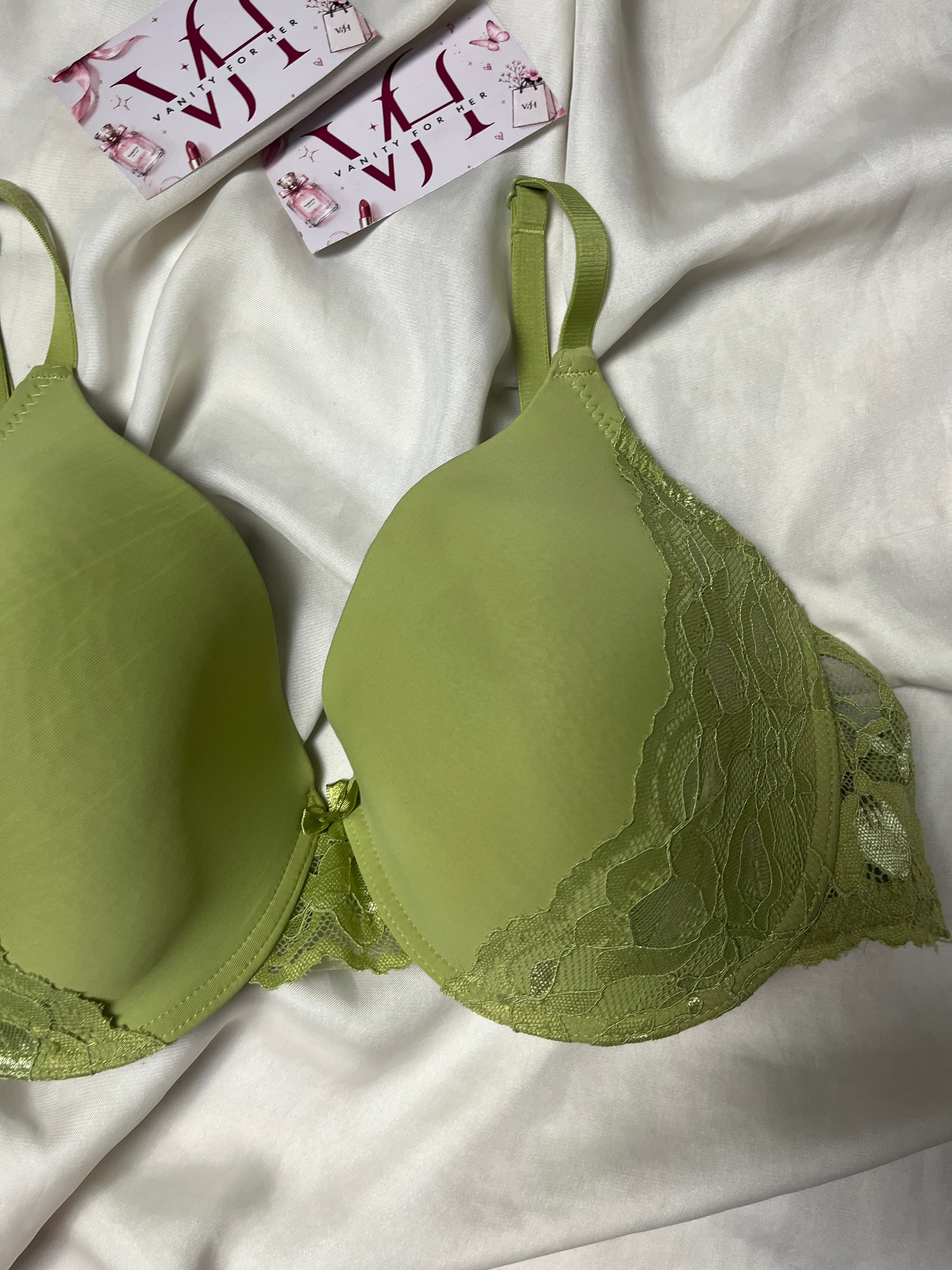 Tshirt bra size : 34F
