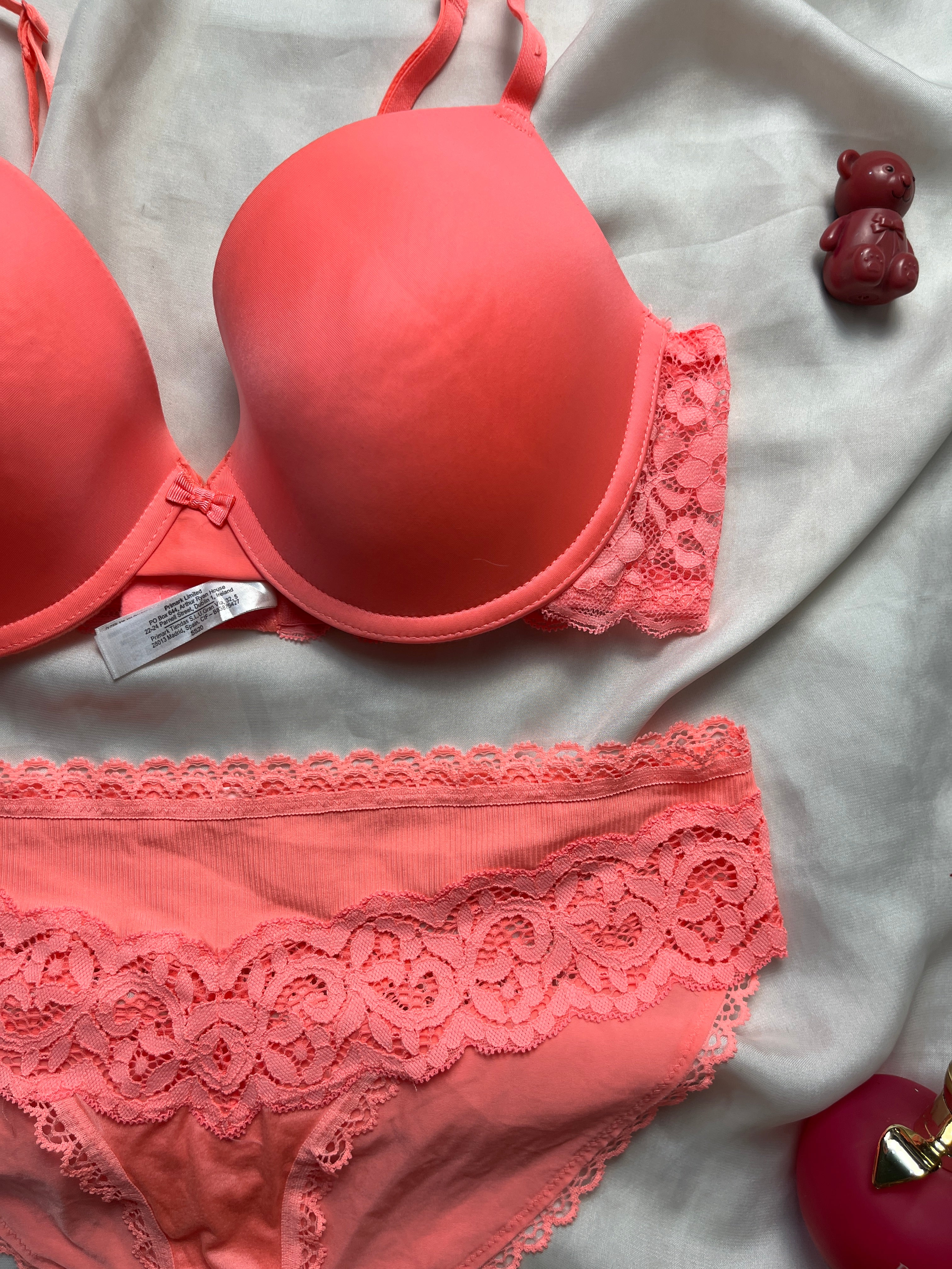Secret Possession tshirt 38B bra with panty