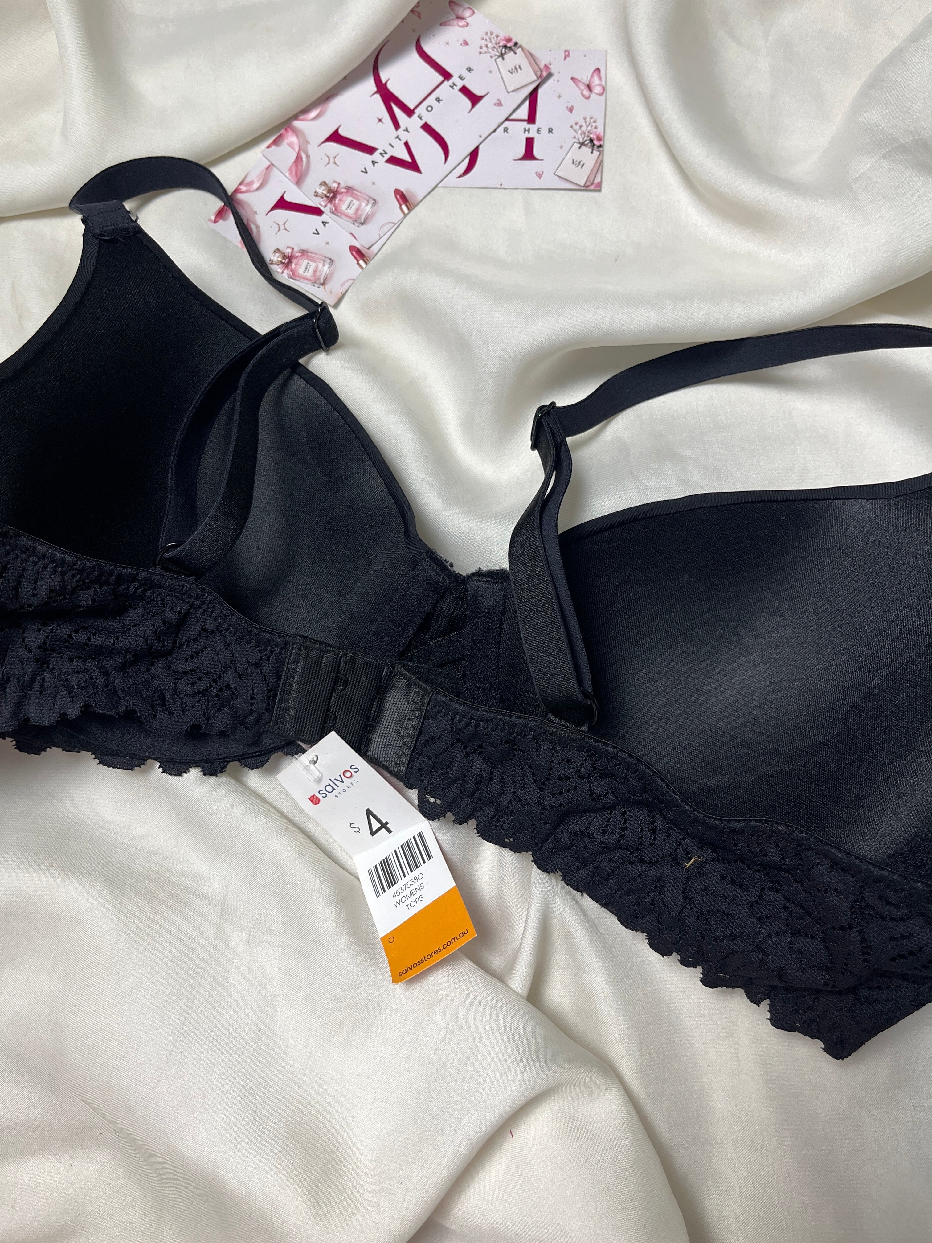 Tagged tshirt 34B bra