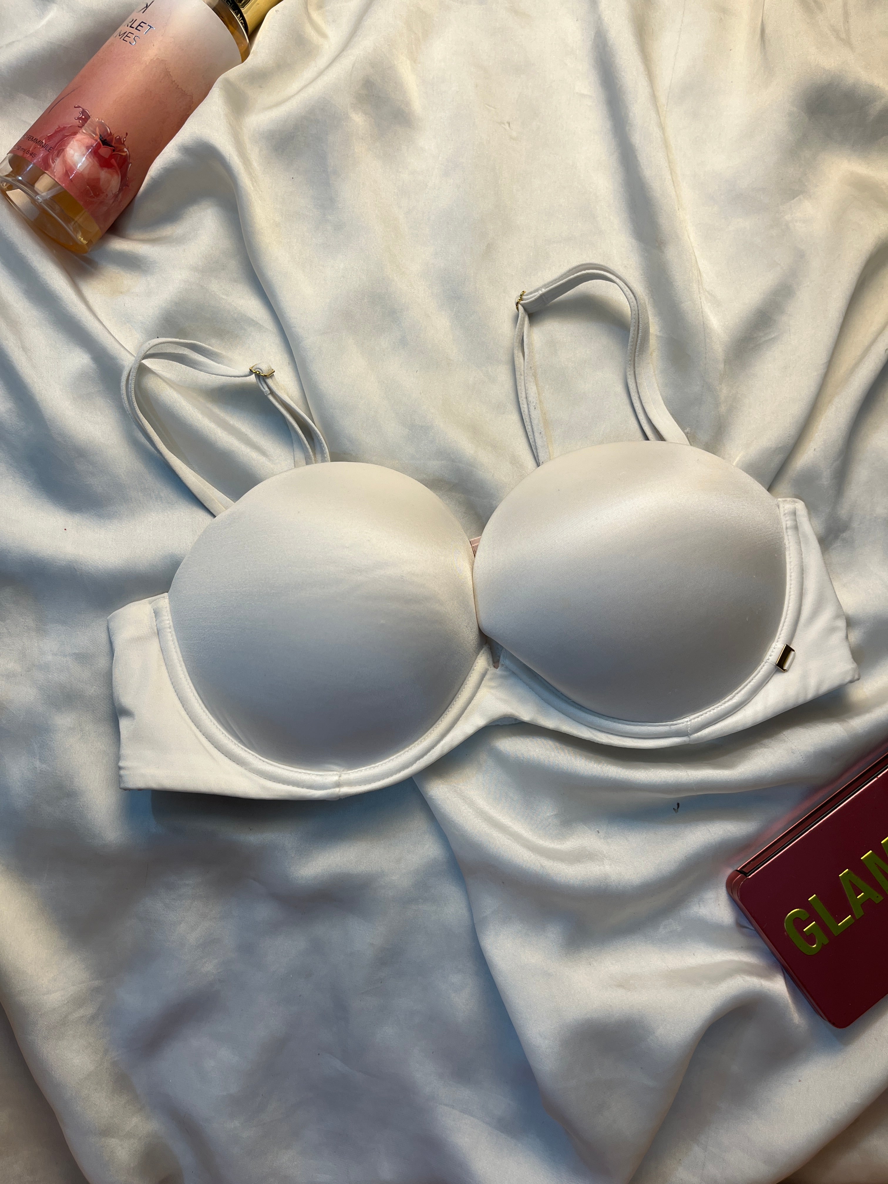 Victoria secret pushup plunge bra size : 36C/34D
