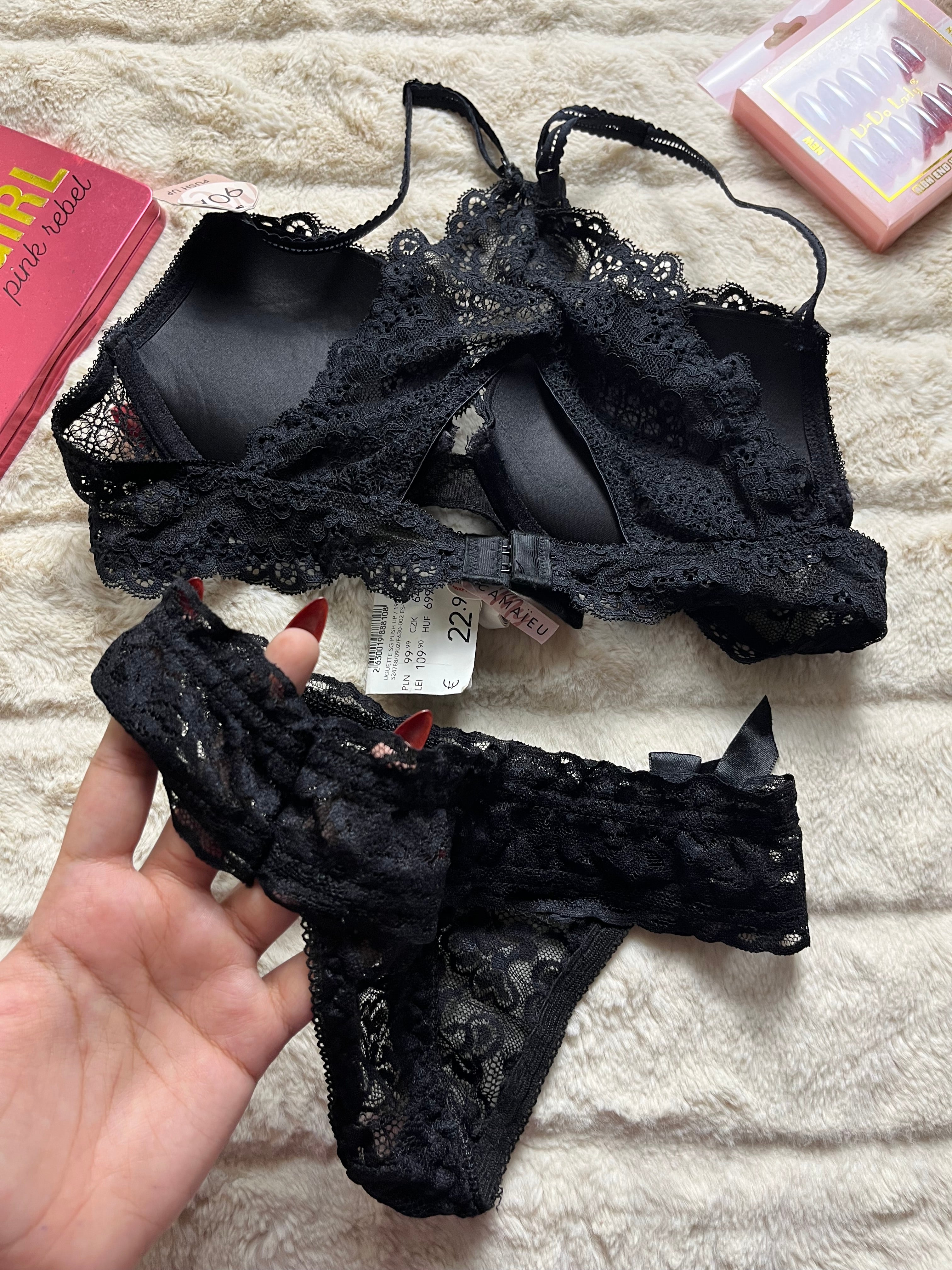 Tagged CAMAIEU padded bra with thong size : 34A/32B