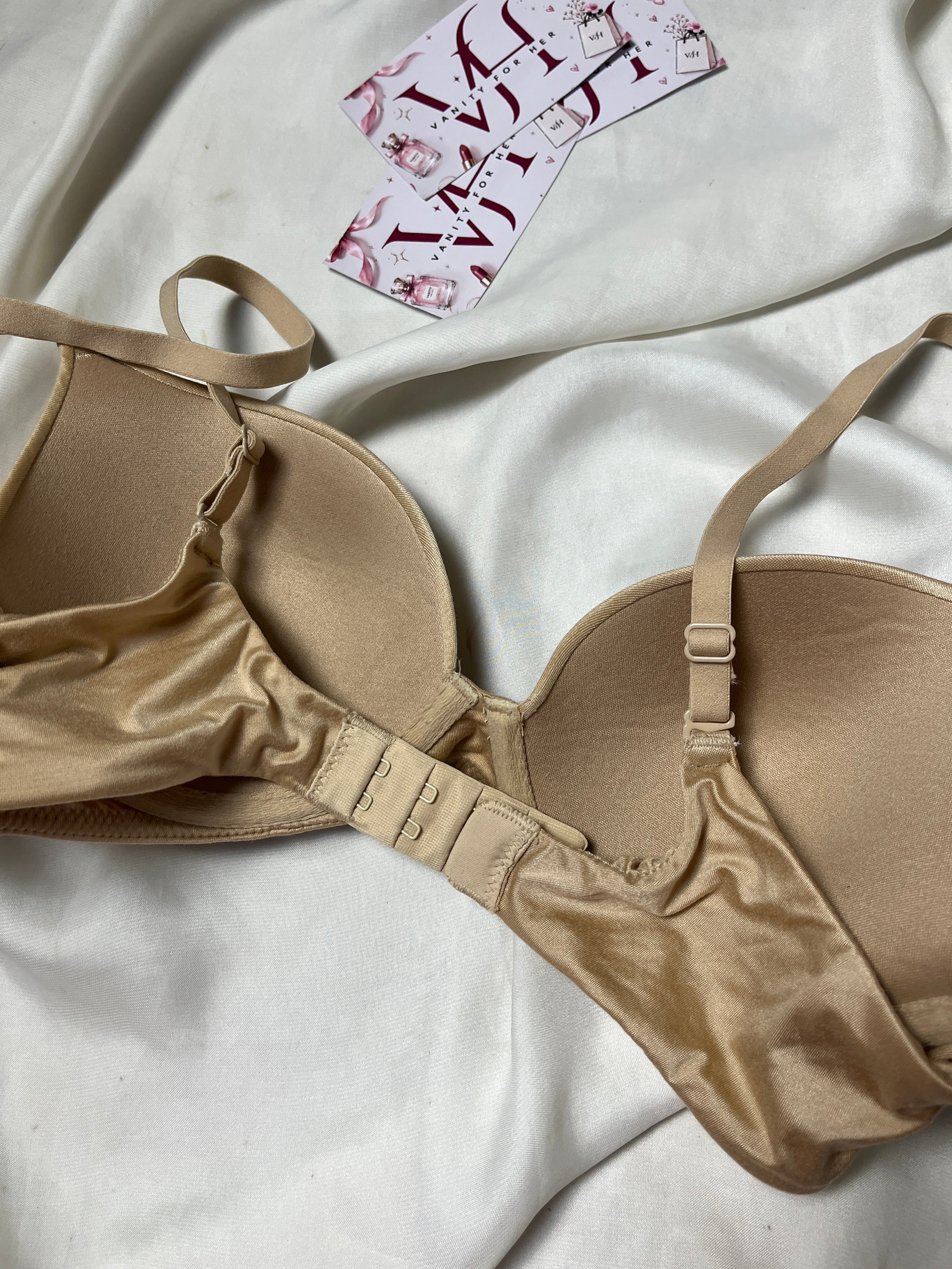 Bras & things slightly pushup 32C bra