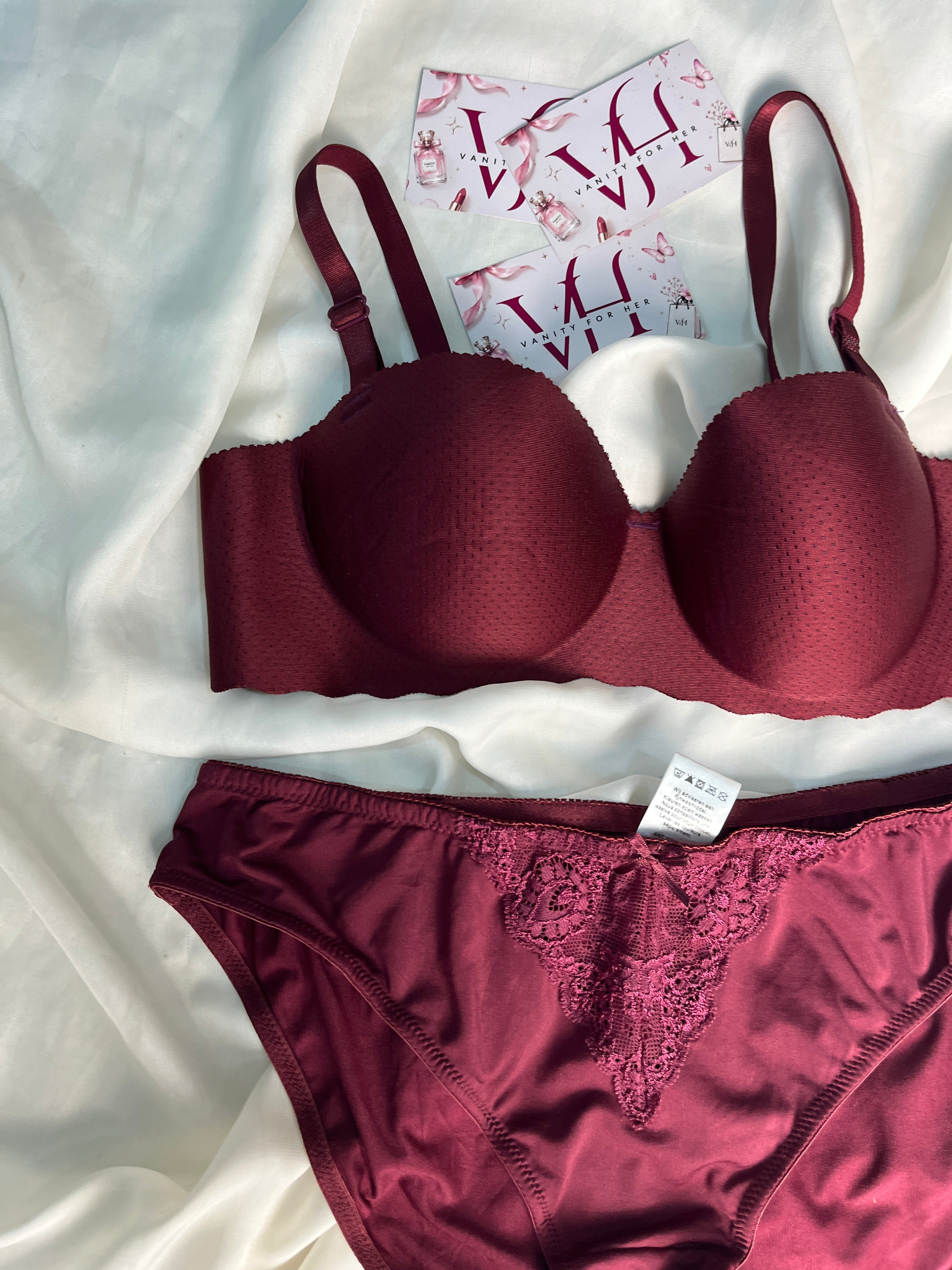Wireless 34A/34B with medium panty