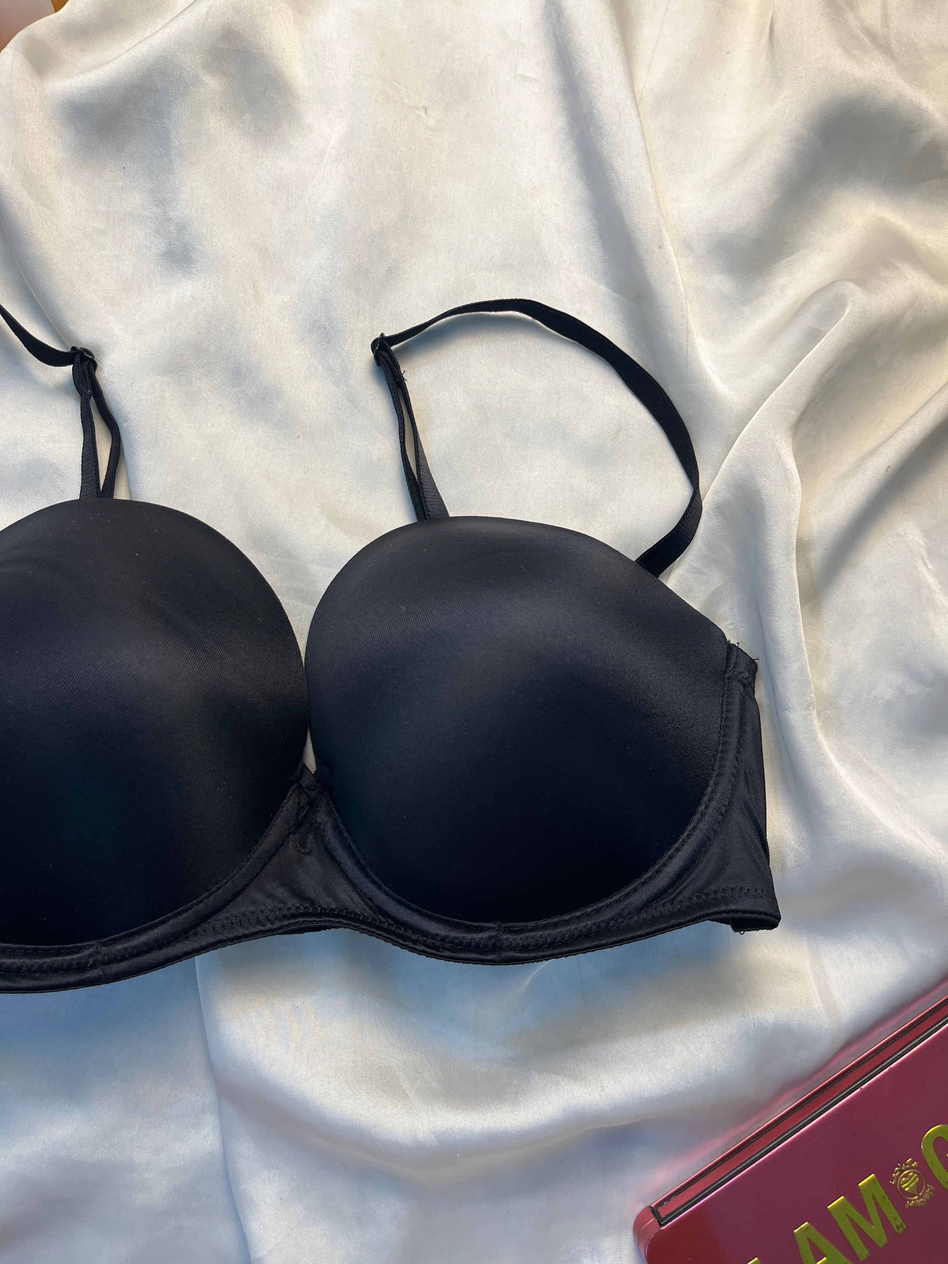 Victoria secret pushup bra size : 34C/36B