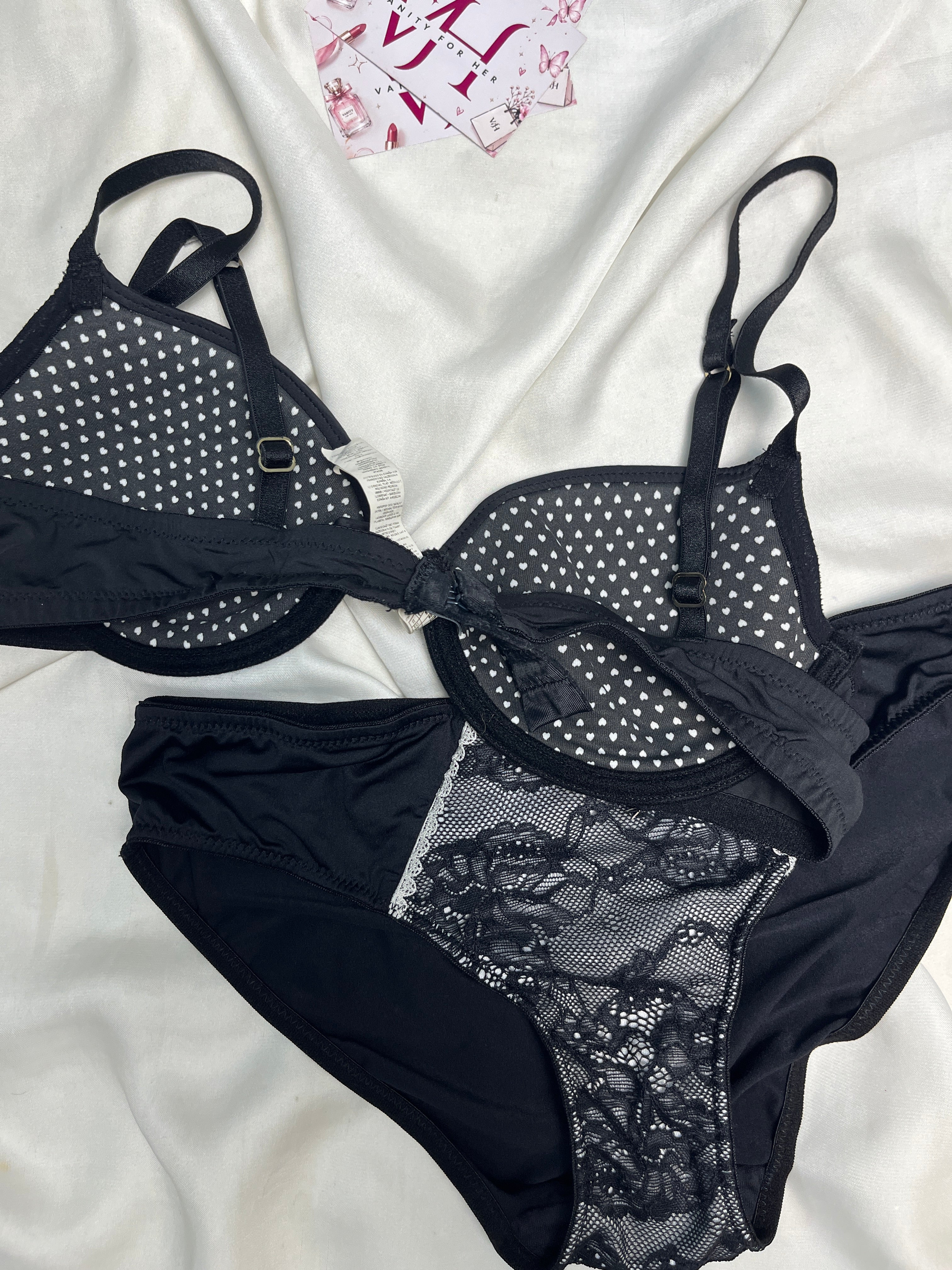 Tshirt bra pair size : 36B