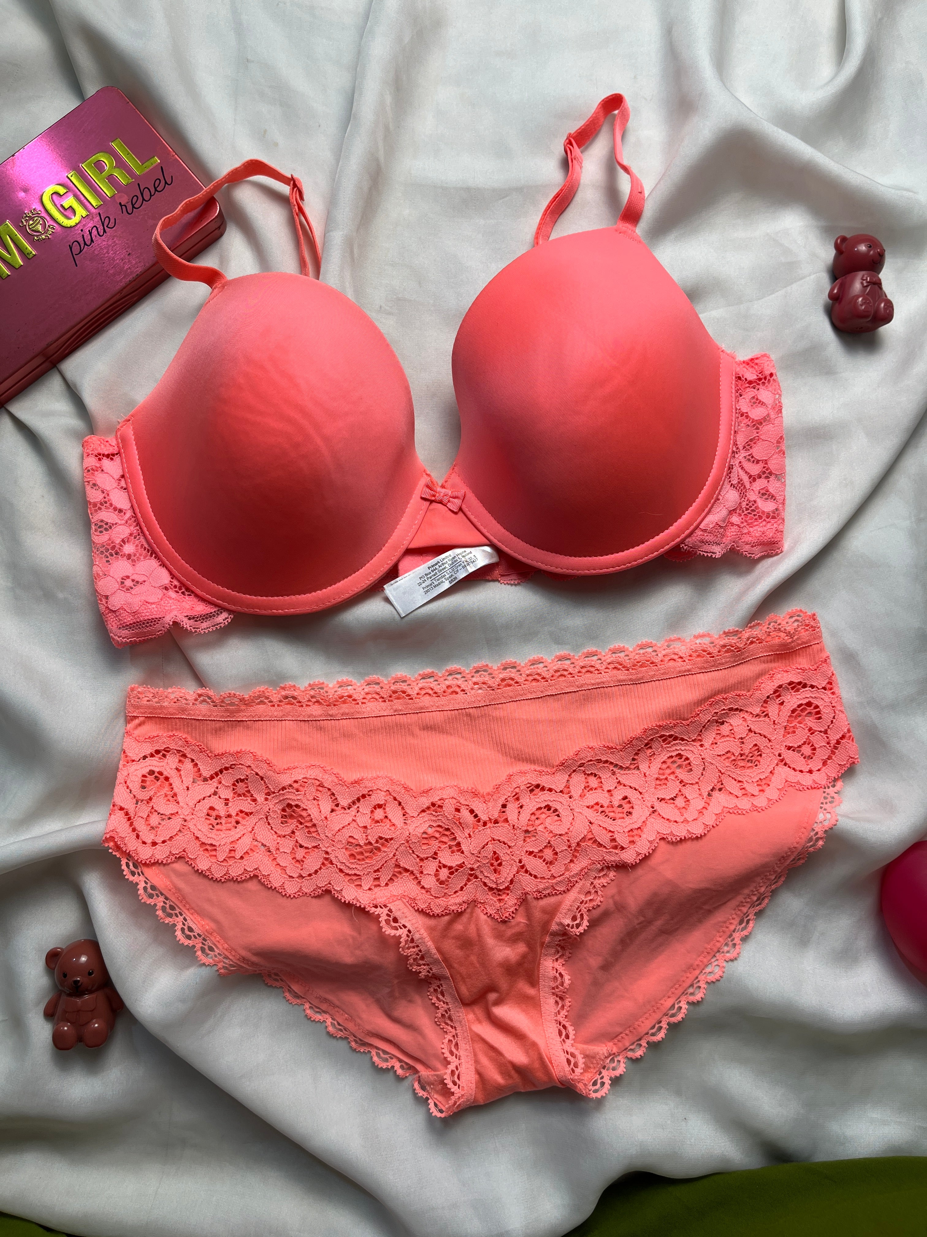 Secret Possession tshirt 38B bra with panty