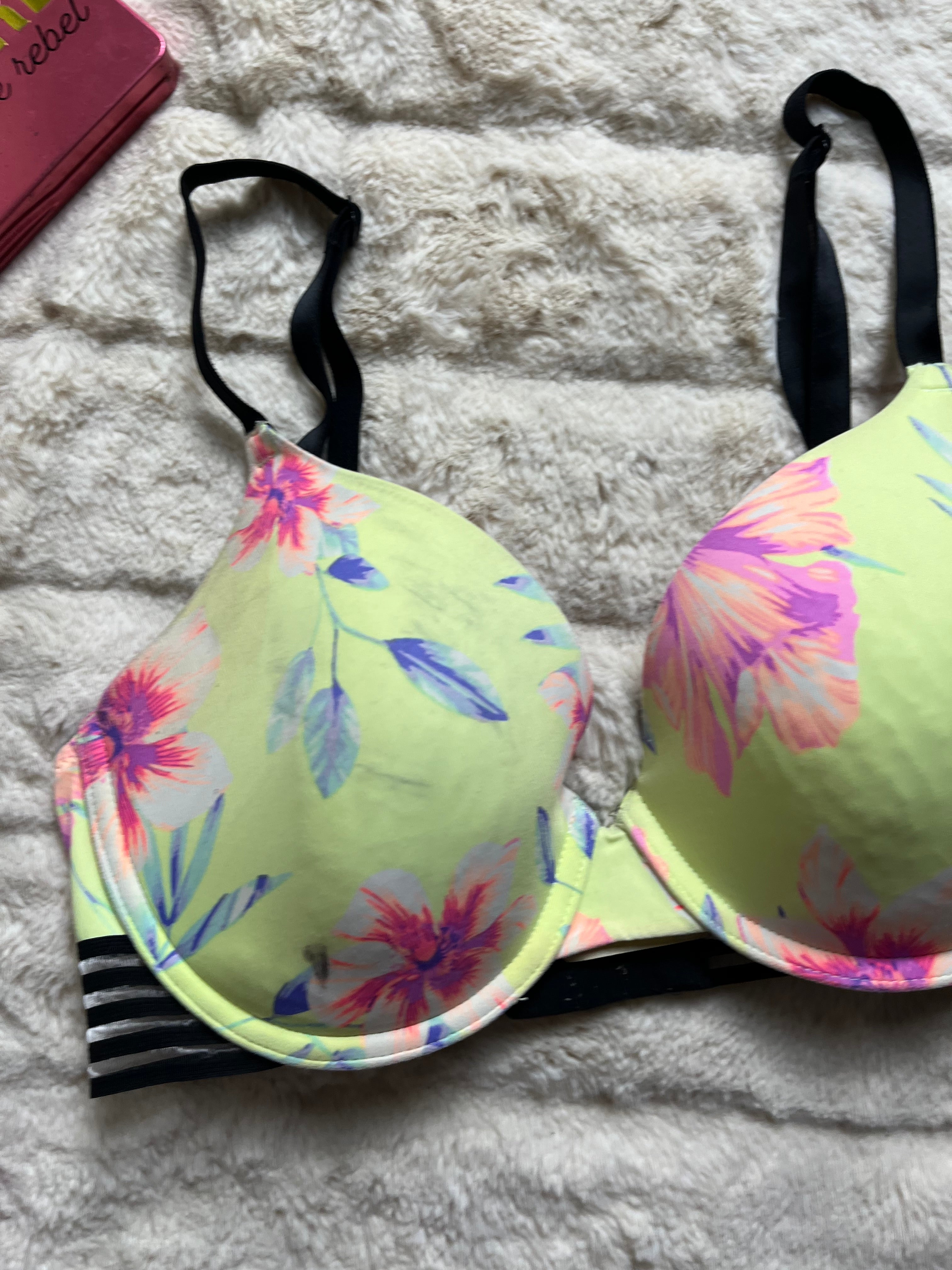Victoria secret 32E Tshirt bra