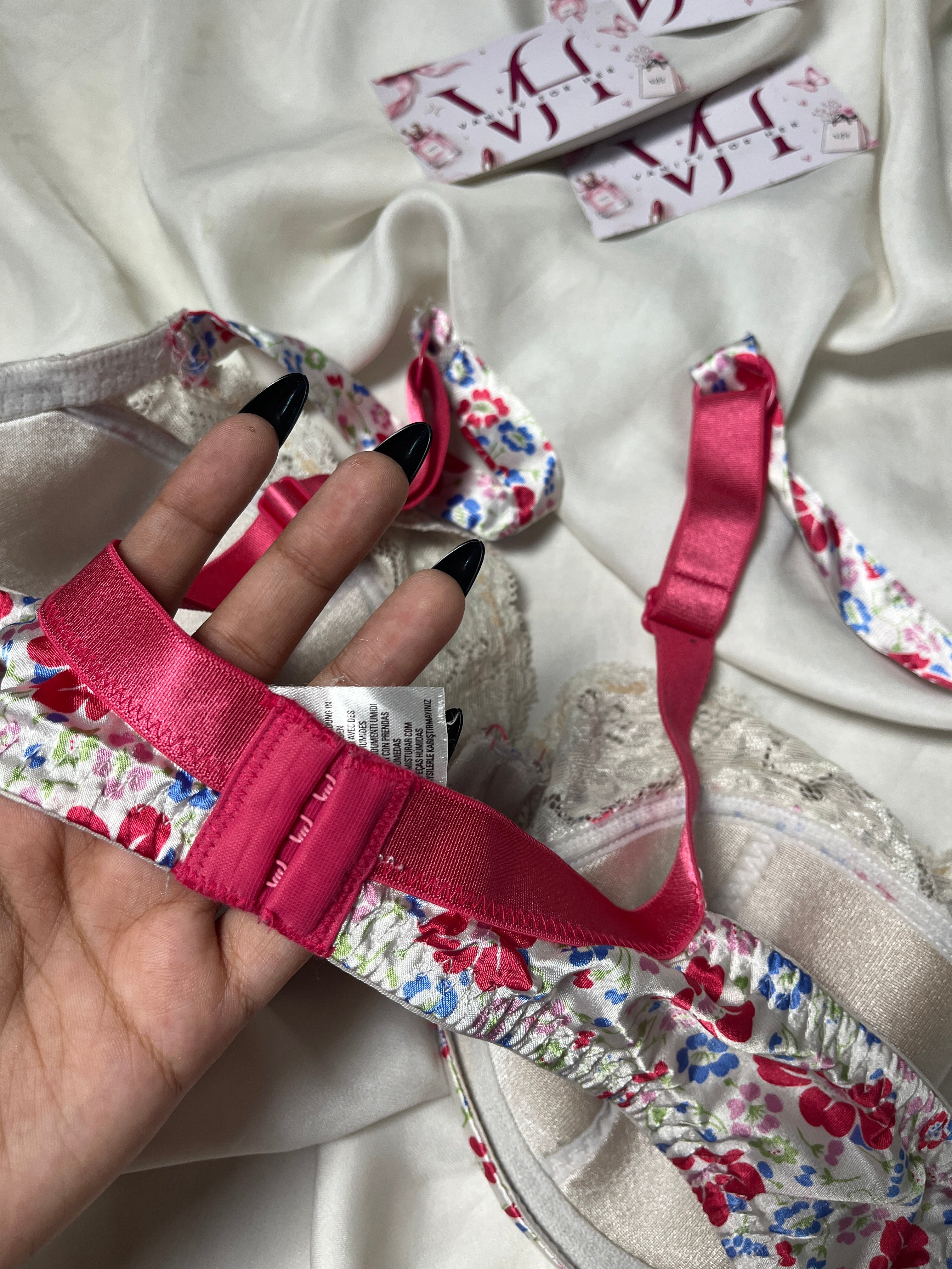 Non padded 40DD bra