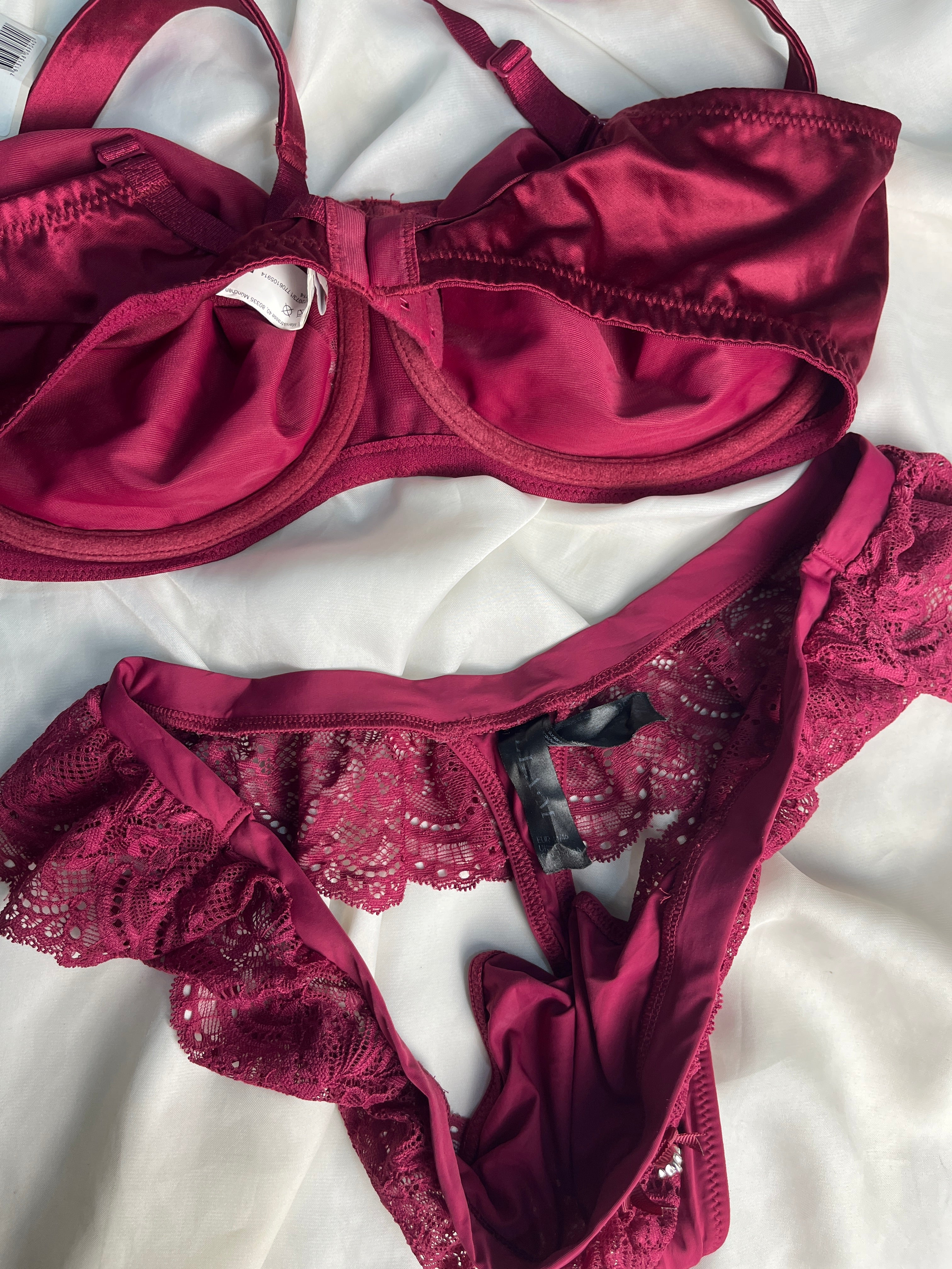 Tagged triumph bralette with sexy thong size : 34DD with large thong